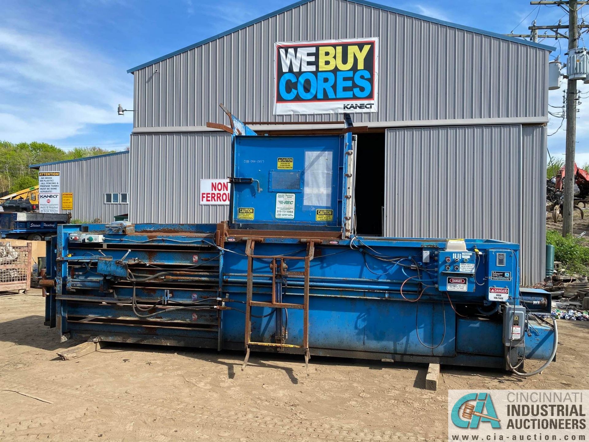 25 HP BALEMASTER TOP LOADING HYDRAULIC HORIZONTAL BALER, 32" WIDE X 60" LONG X 40" HIGH BALE SIZE