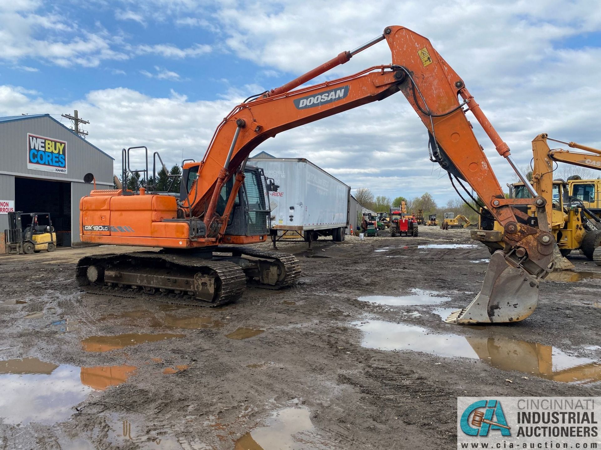 DOOSAN DX180LC-3 EXCAVATOR, ____ HOURS, DOOSAN CYLINDER DIESEL ENGINE, S/N DHKCEBANAE0004217, WITH - Image 2 of 10