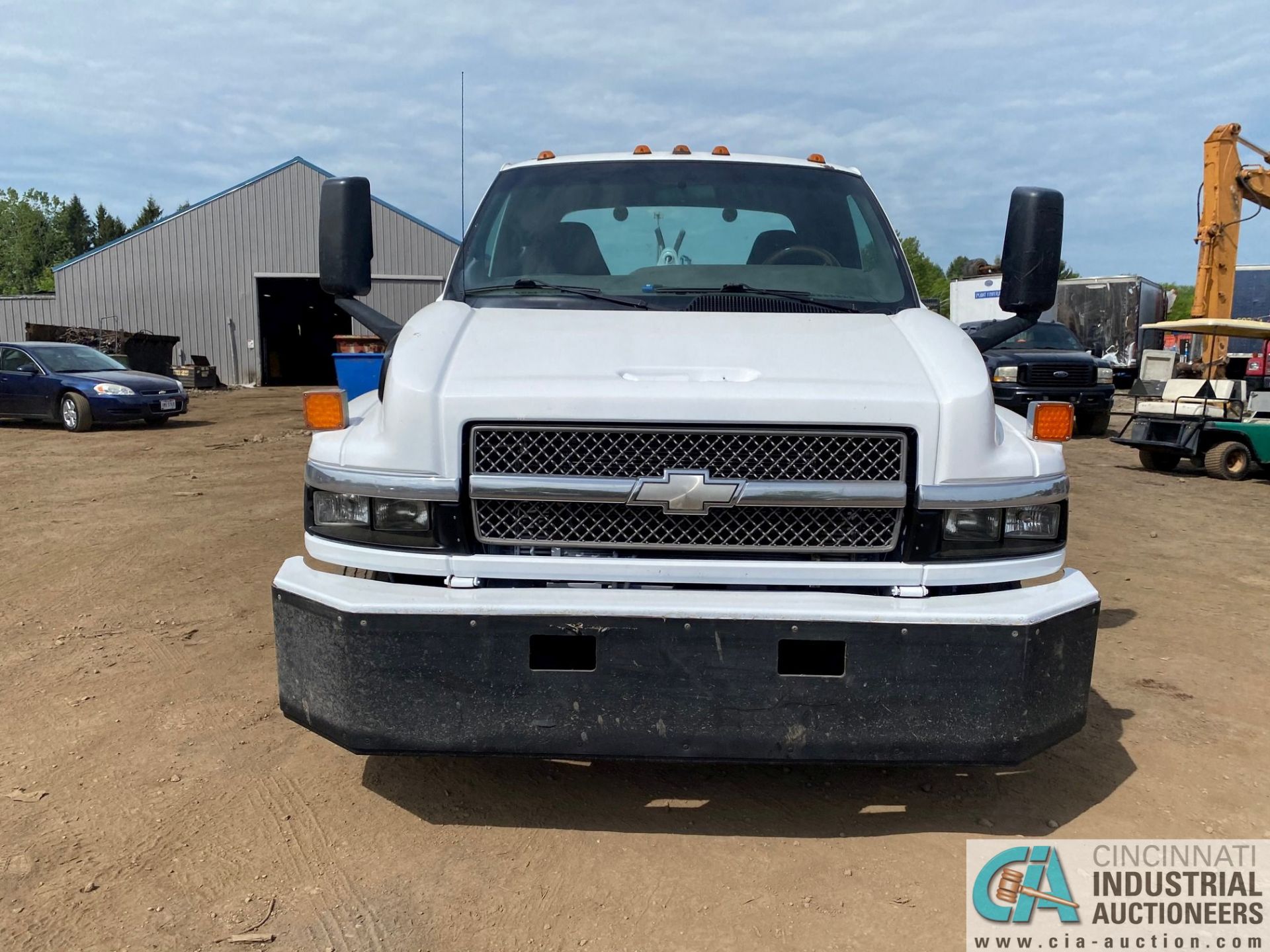 2003 CHEVROLET C4500 DURAMAX DIESEL POWERED DUALLY WRECKER; VIN 1GBE4E1133F522240, CHEVRON MODEL - Image 3 of 5