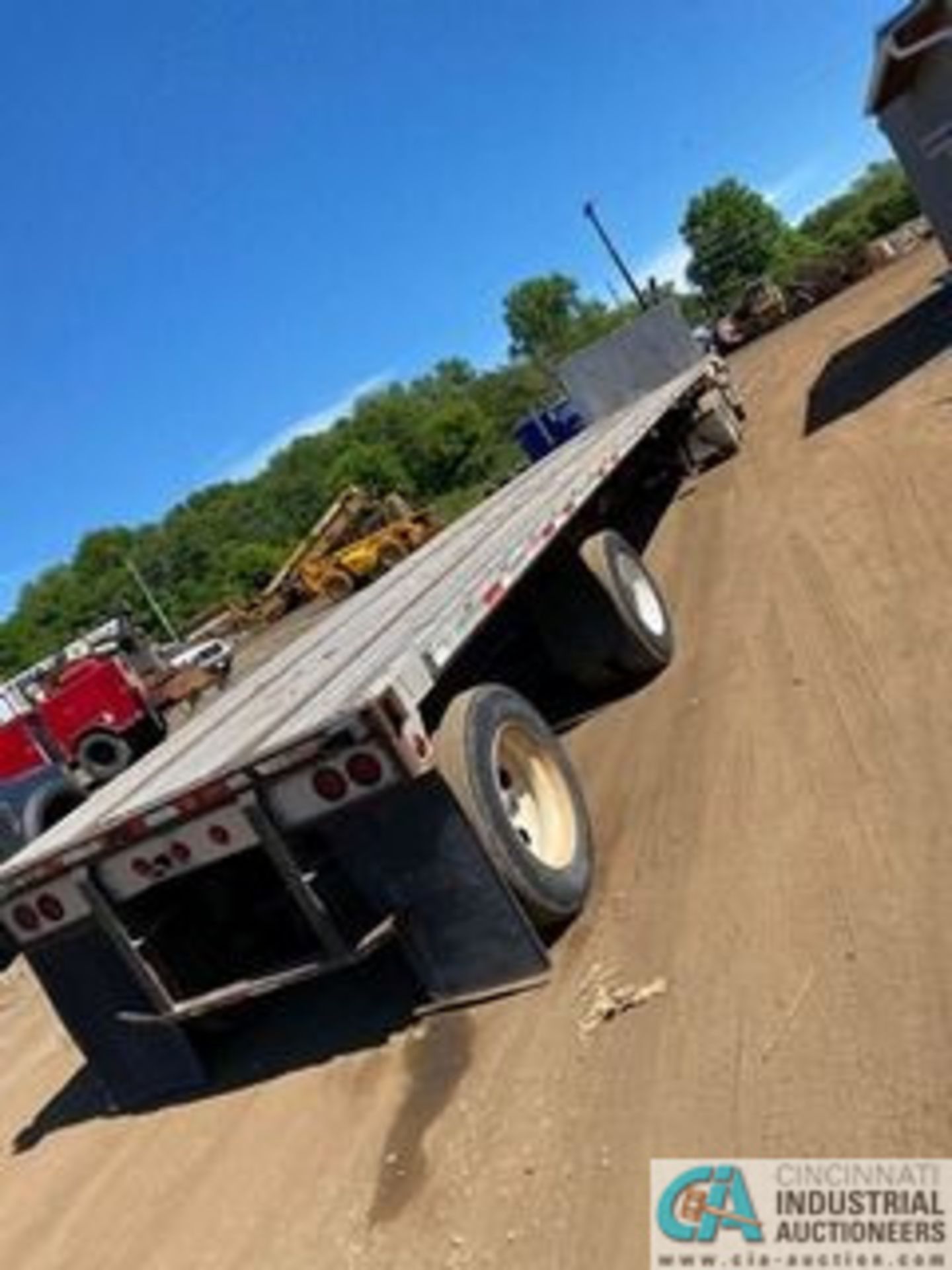 2000 48' FONTAINE TANDEM SPREAD AXLE ALUMINUM DECK TRAILER, 96" WIDE; VIN # 13N14830221514556 - Image 2 of 3