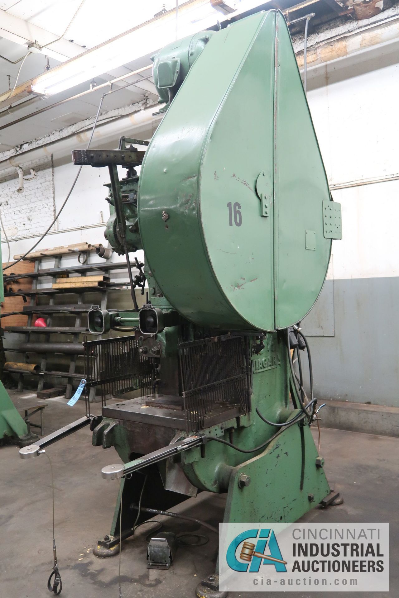 35 TON NIAGARA MODEL A-3 1/2 OBI PRESS; S/N 24945, 2-5/8" ADJ.