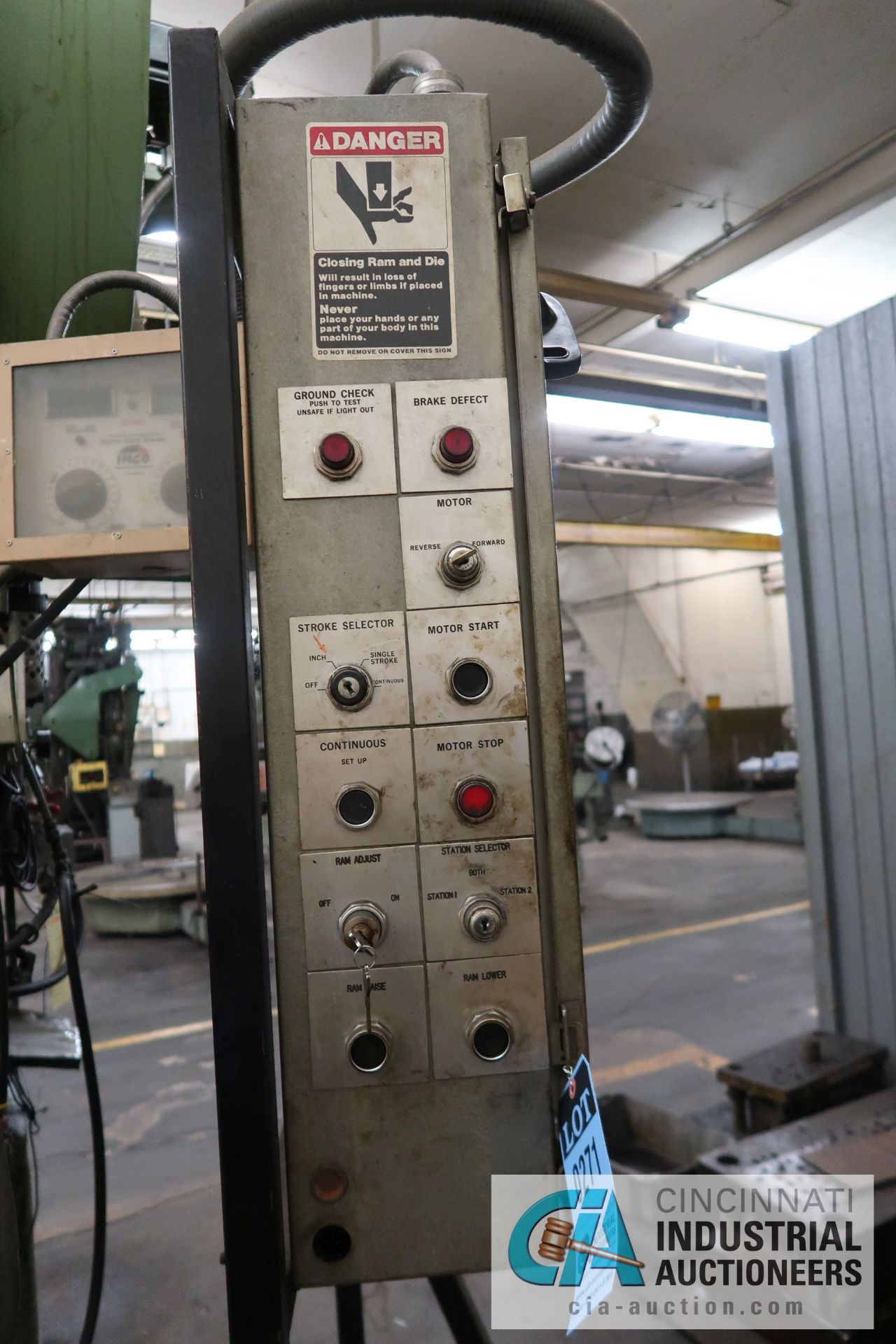 150 TON MINSTER MODEL S2-150-84-36 SSDC PRESS; S/N 9768, PB CONTROL, LIGHT CURTAINS, 6" STROKE, - Image 10 of 24