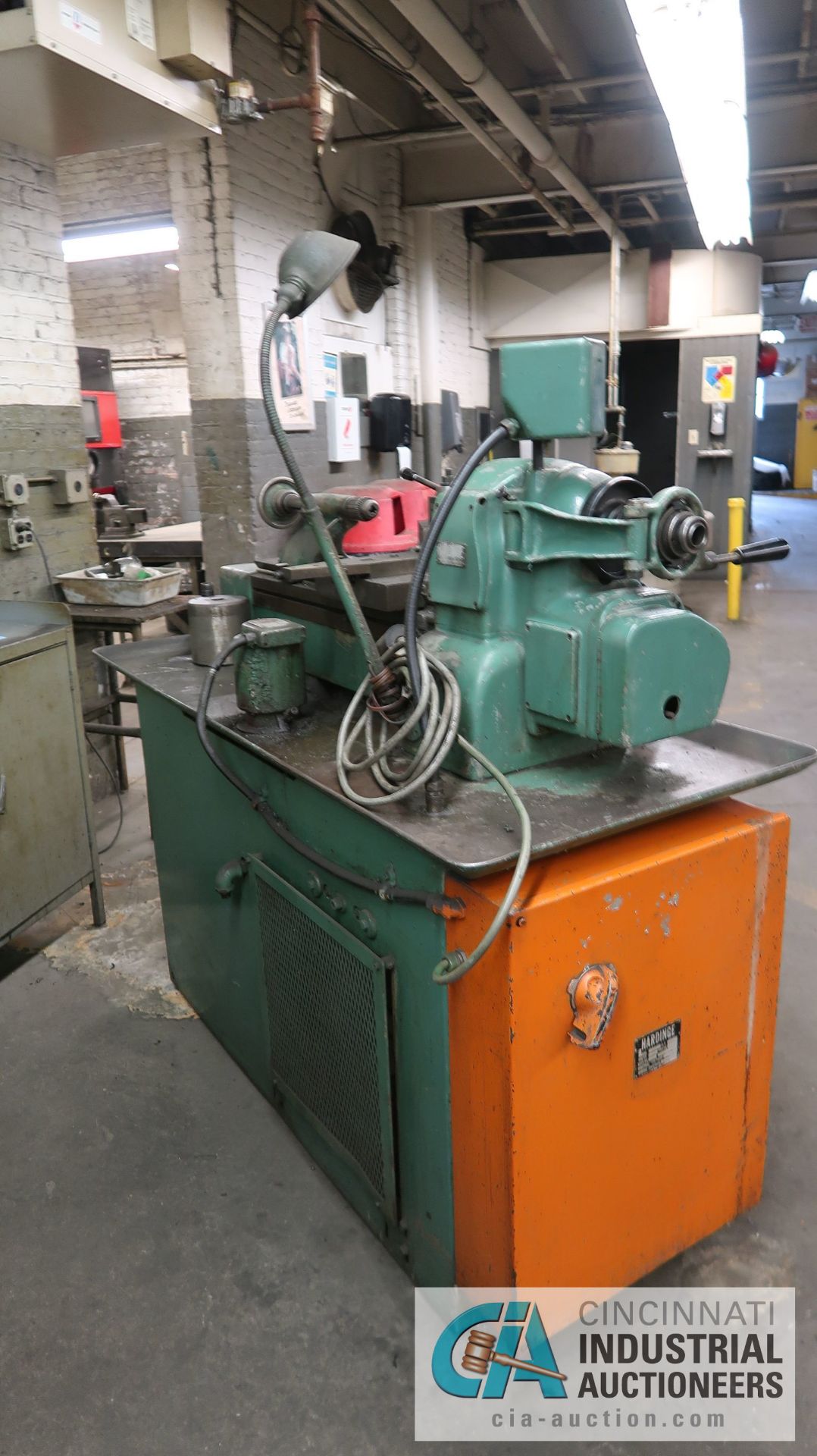 8" X 18" HARDINGE MODEL HLV PRECISION LATHE; SPINDLE SPEED 125 - 3,000 RPM, 5C COLLET CHUCK, - Image 9 of 10