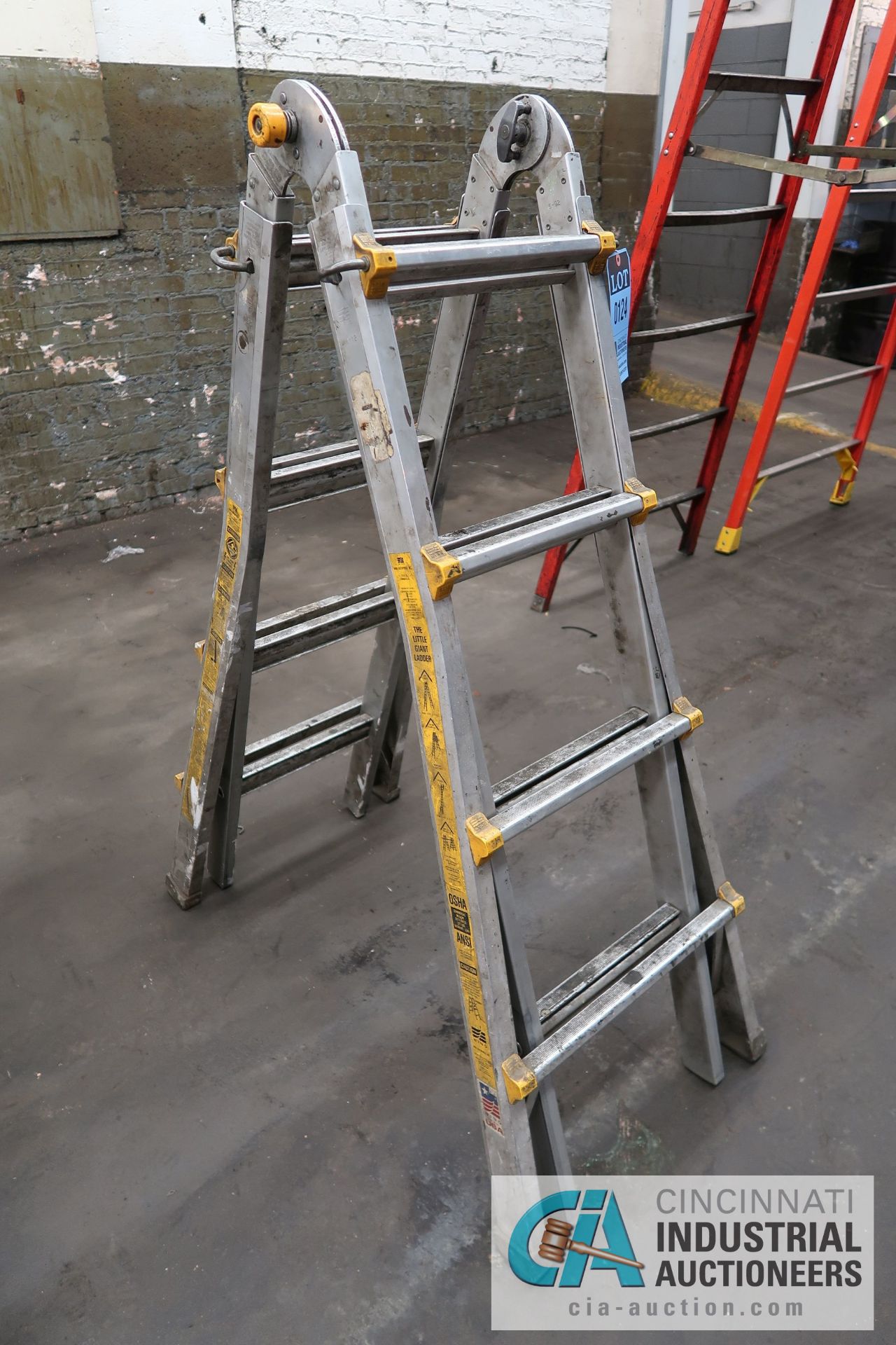 LITTLE GIANT TYPE II ALUMINUM LADDER - Image 2 of 3