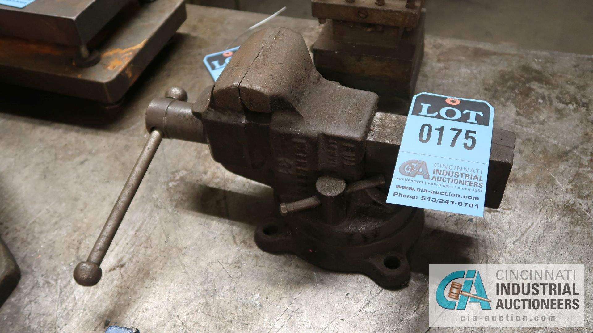 4" BENCH VISE