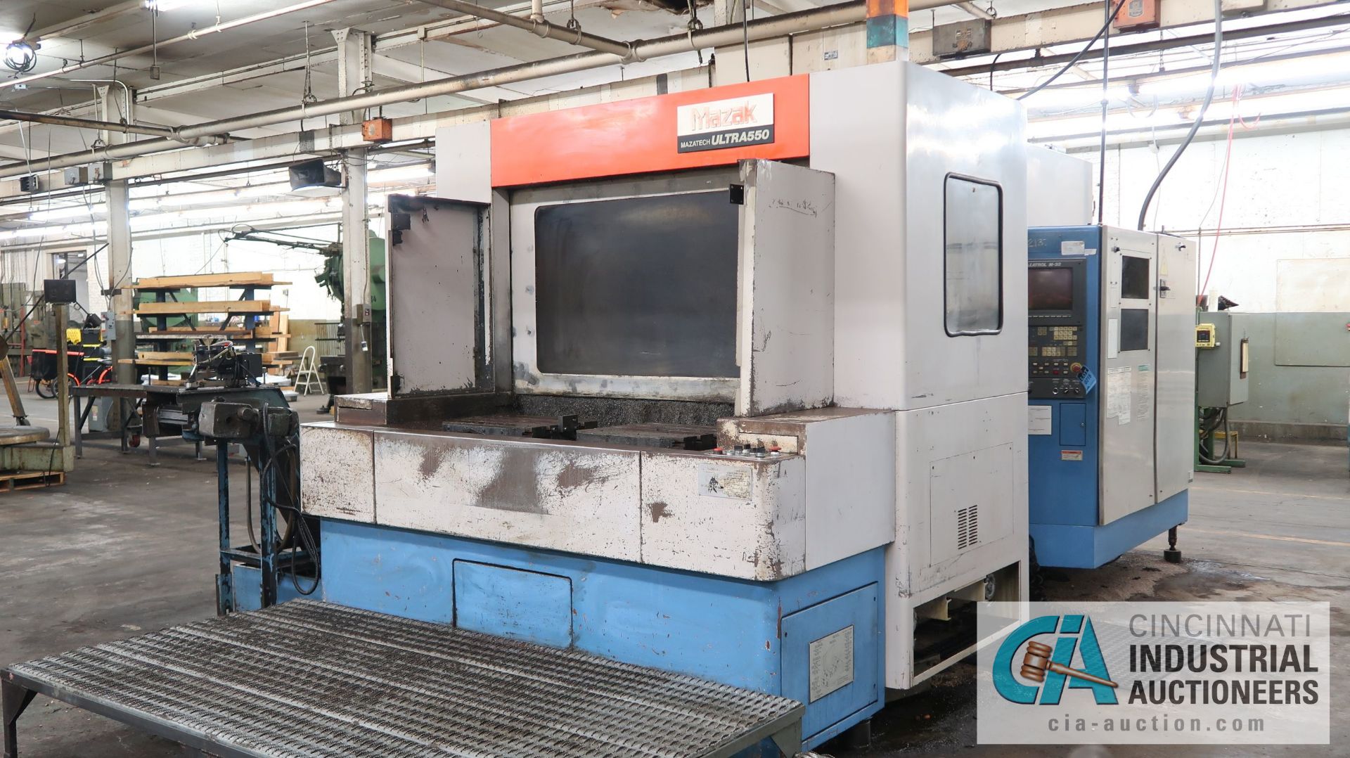 MAZAK MODEL ULTRA 550 CNC HORIZONTAL MACHINING CENTER; S/N 114464, MAZATROL M32 CONTROL, (2) 19" x