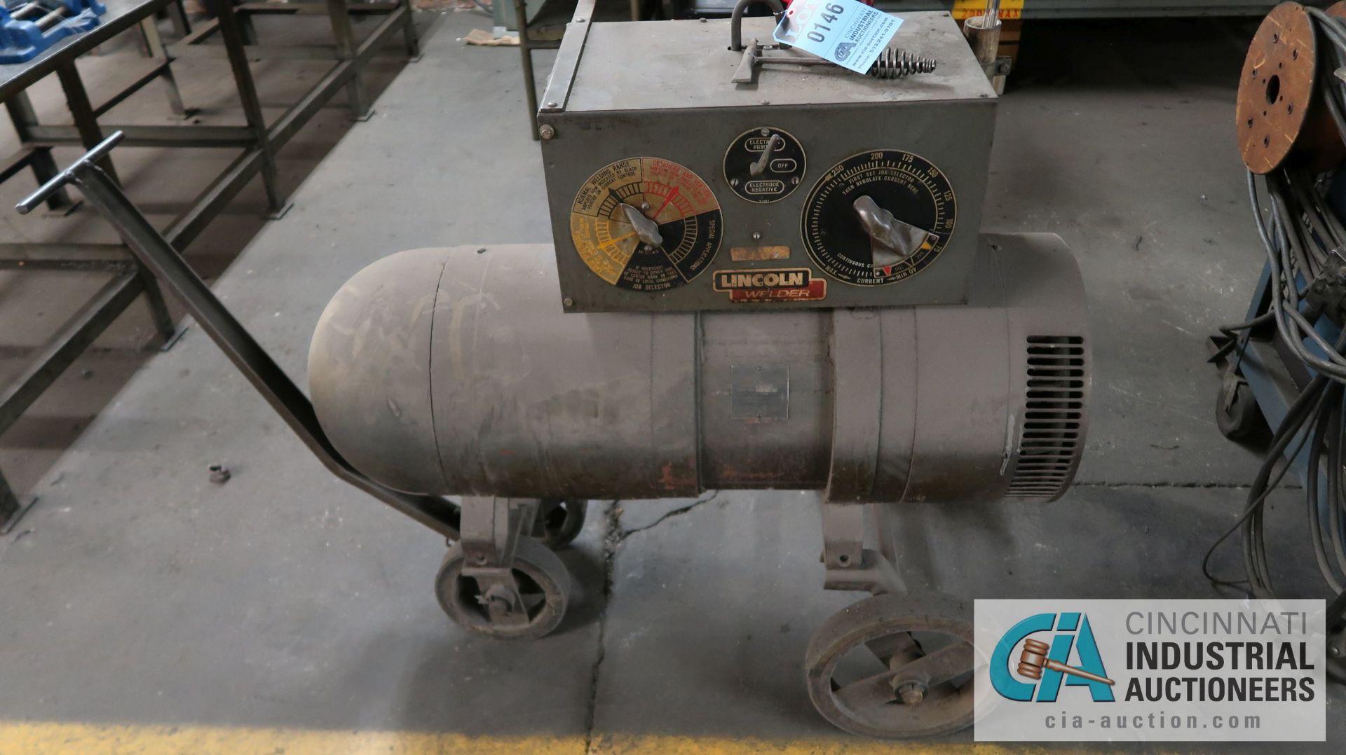 250 AMP LINCOLN TORPEDO WELDER - Image 2 of 5