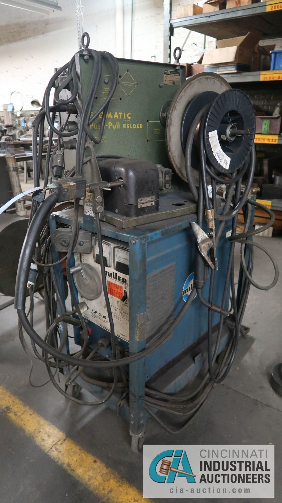 200 AMP MILLER CP-200 WELDER W/ LINDE SIGMATIC PUSH-PULL WIRE FEEDER