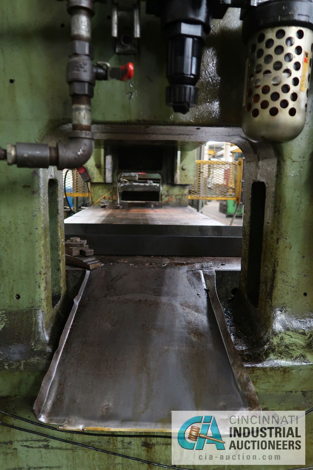 150 TON MINSTER MODEL S2-150-84-36 SSDC PRESS; S/N 9768, PB CONTROL, LIGHT CURTAINS, 6" STROKE, - Image 17 of 24