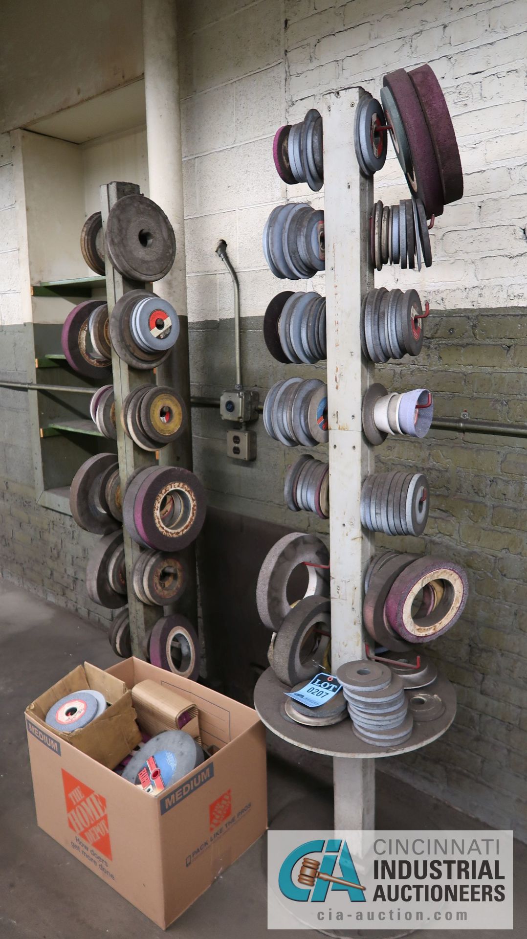 (LOT) GRINDING WHEELS