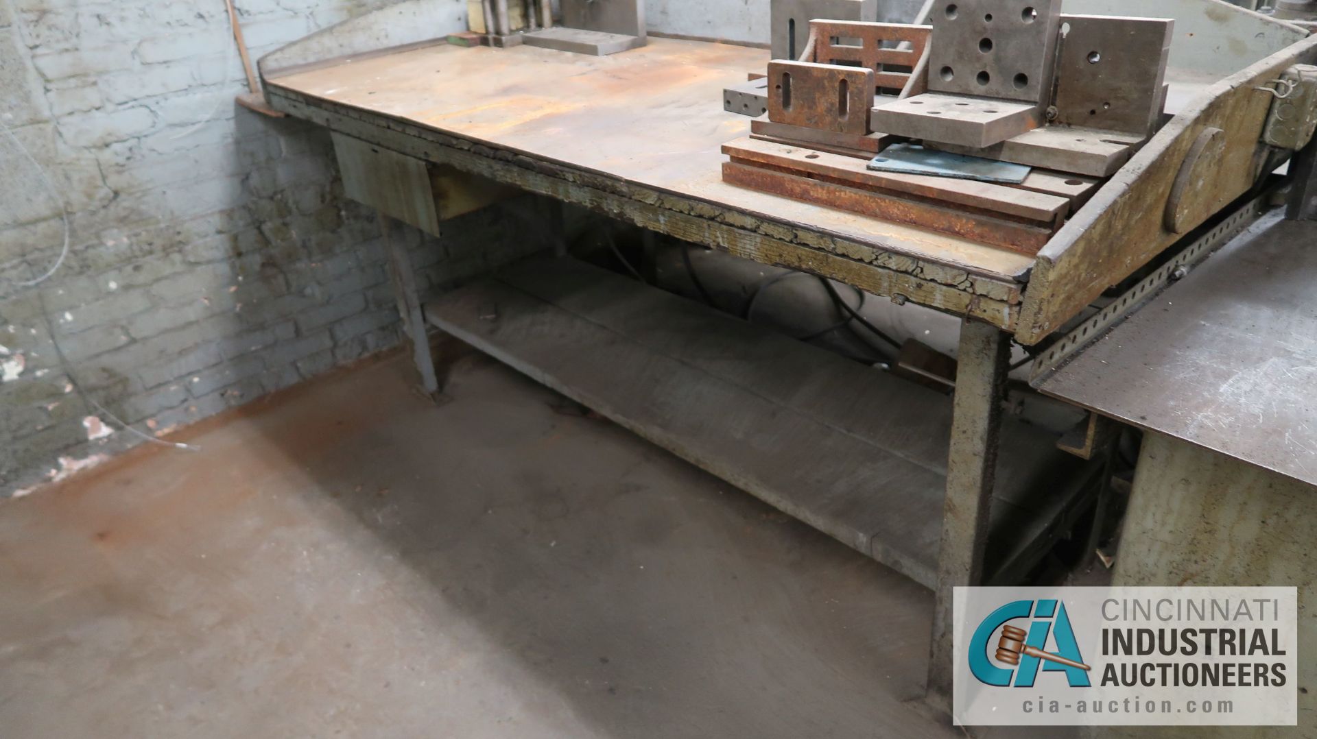 BENCHES W/ 4" VISE & 8" MANUAL SHEAR - Image 4 of 5