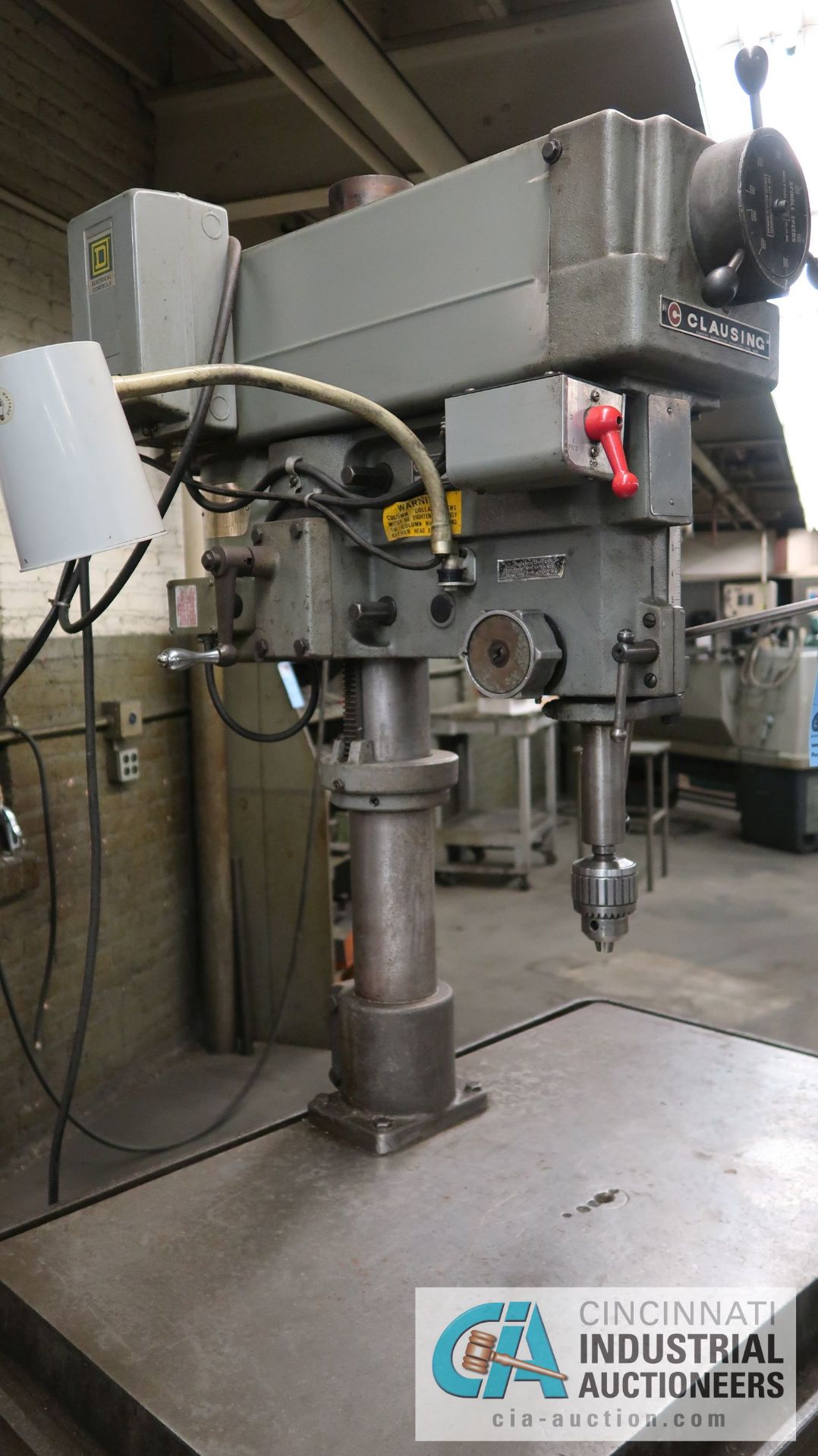 20" CLAUSING MODEL 2286 PRODUCTION TABLE DRILL; S/N 524108, SPINDLE SPEED: 150 - 2,000 RPM - Image 3 of 5