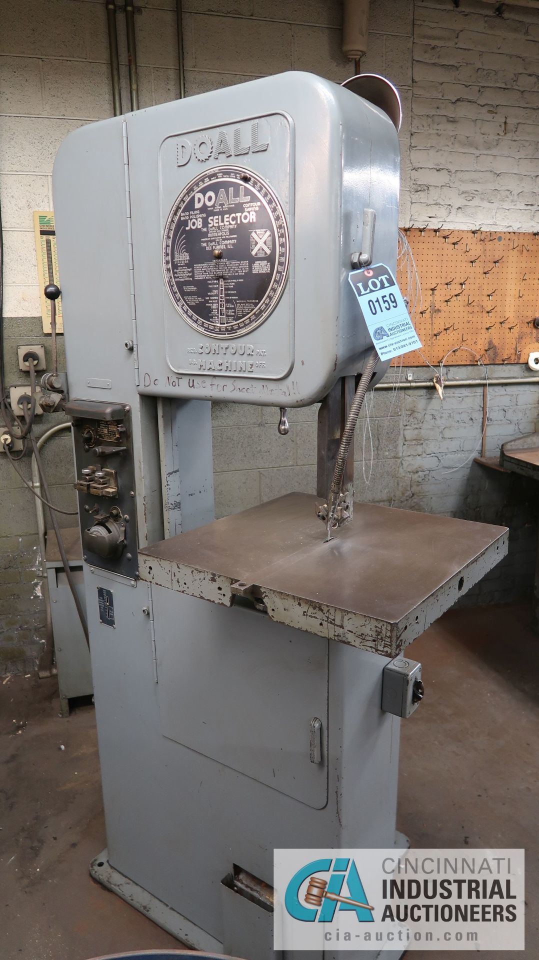 16" DOALL VERTICAL BAND SAW W/ WELDER