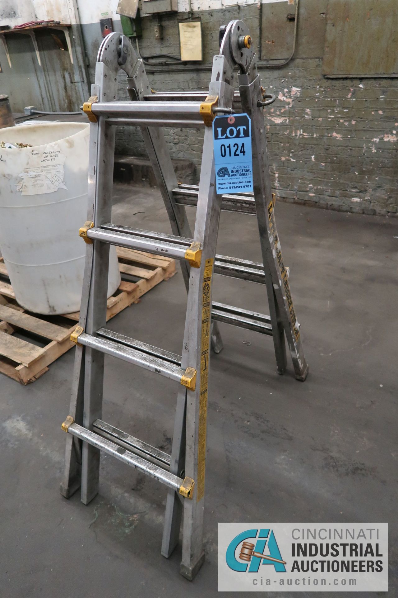 LITTLE GIANT TYPE II ALUMINUM LADDER