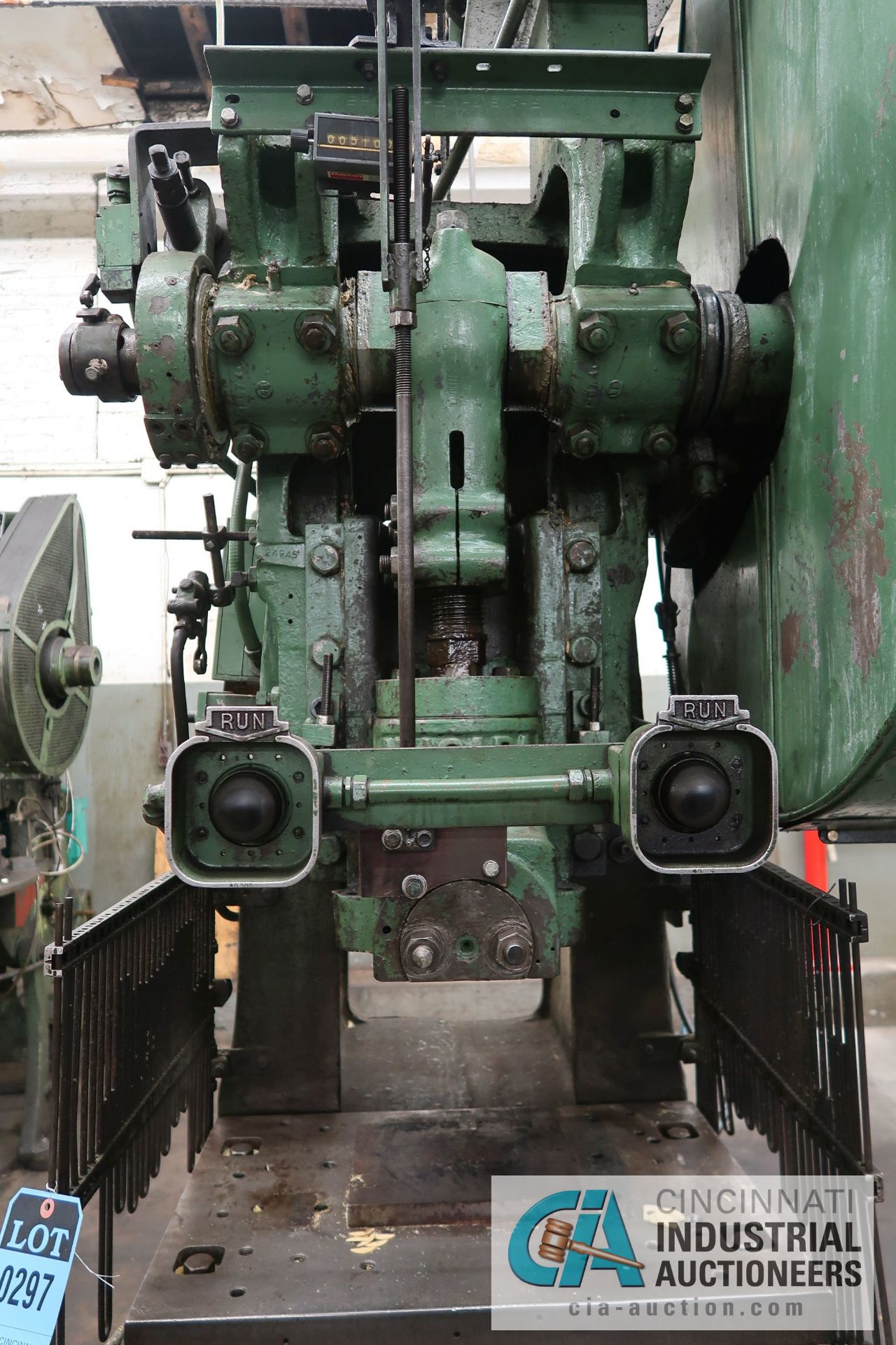 35 TON NIAGARA MODEL A-3 1/2 OBI PRESS; S/N 24945, 2-5/8" ADJ. - Image 6 of 9