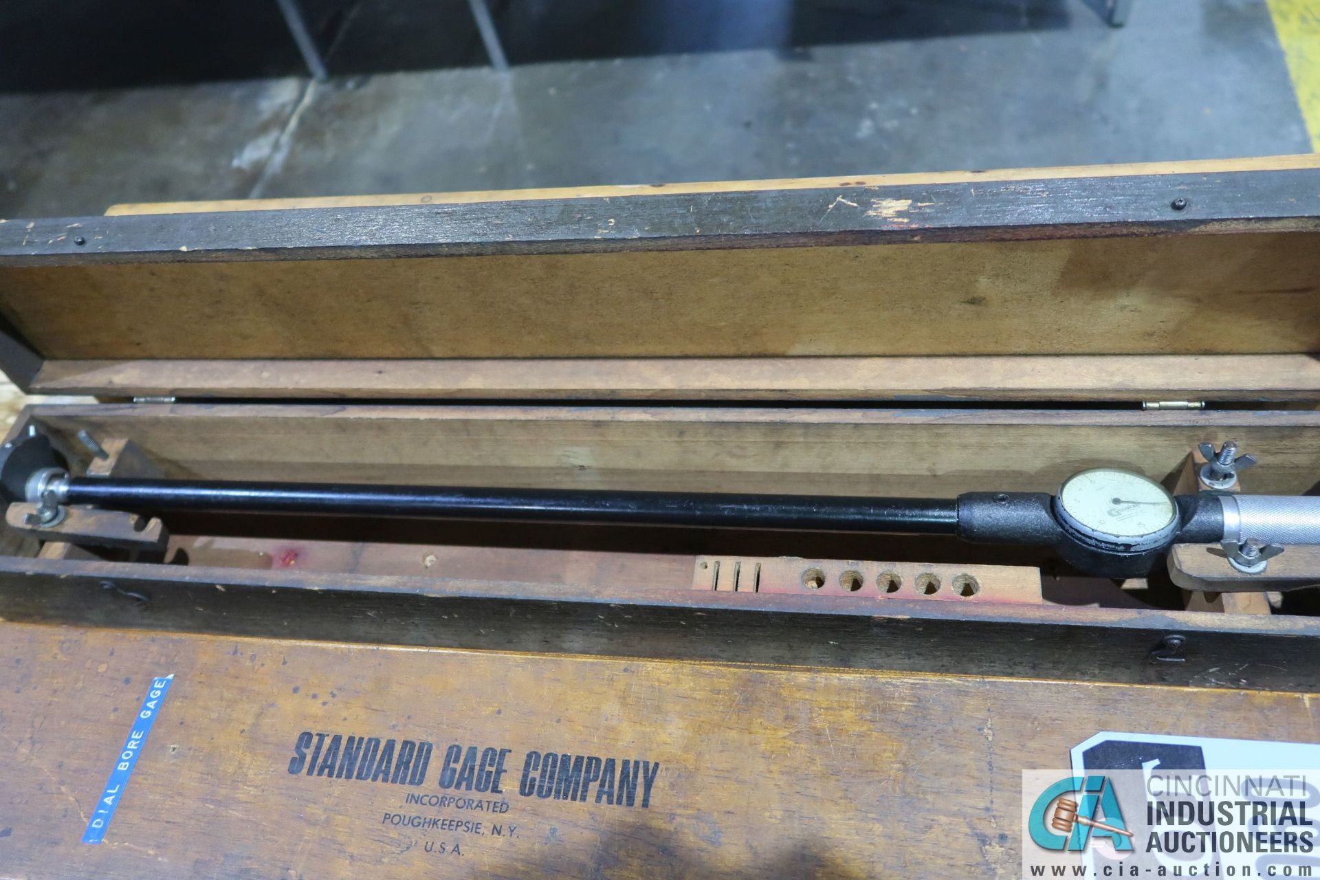 2.12" - 3.12" STANDARD GAGE CO. NO. 4 DIAL BORE GAGE