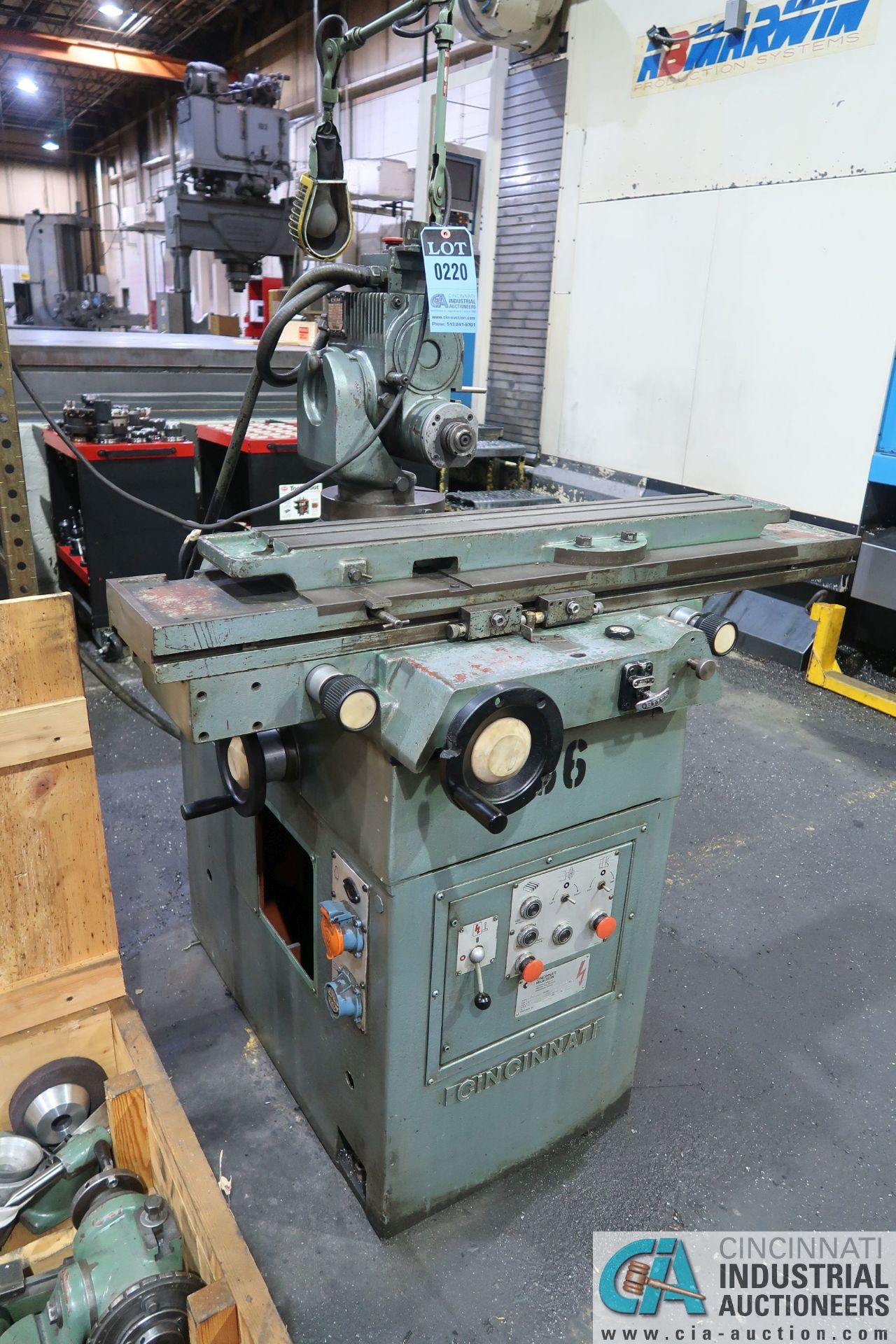 CINCINNATI TYPE MT TOOL GRINDER; S/N 1D2F1ABF-15, WITH (1) WOOD CRATE MISCELLANEOUS FIXTURES (NEW