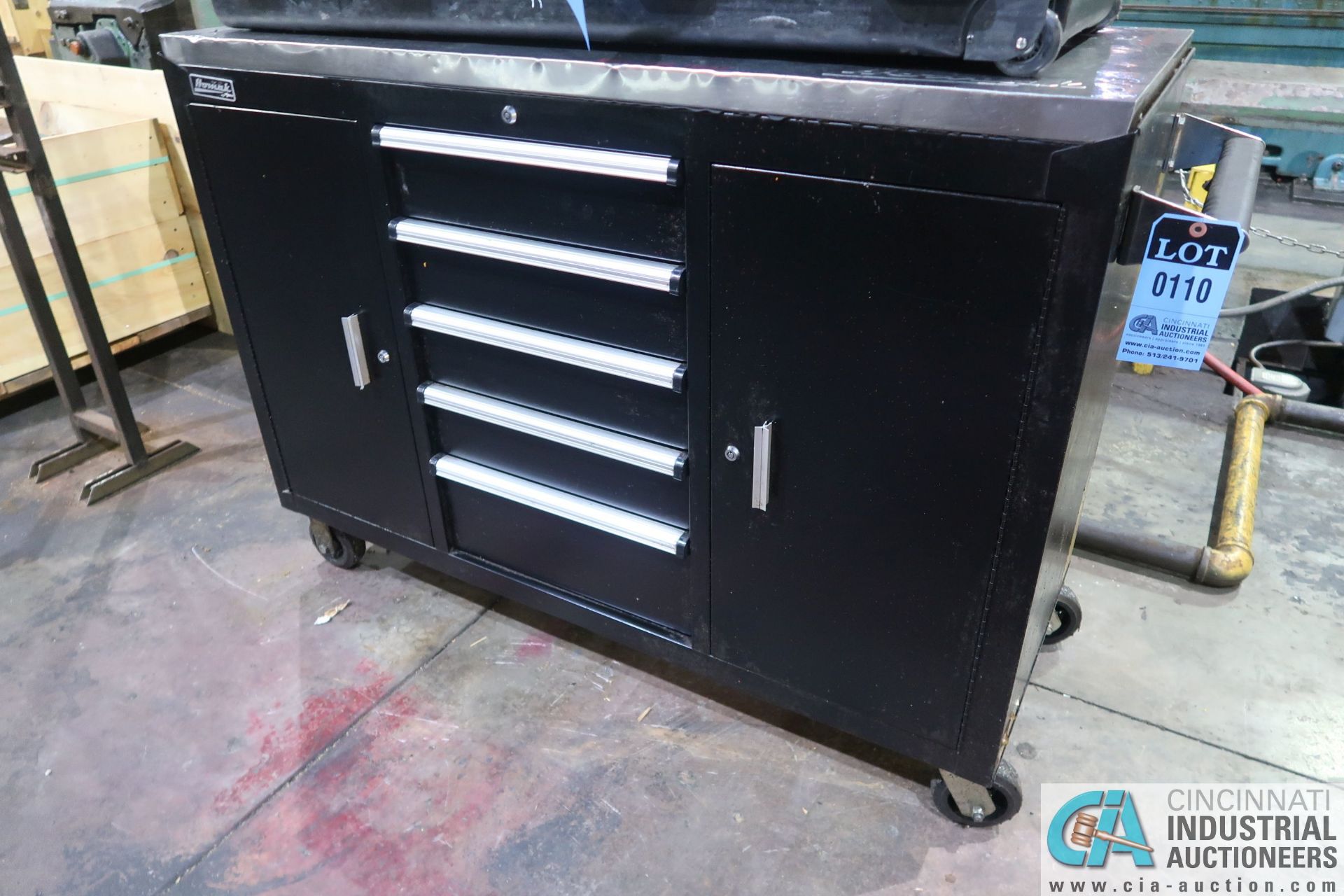 23" X 56" HOMAK ROLLING TOOL CABINET