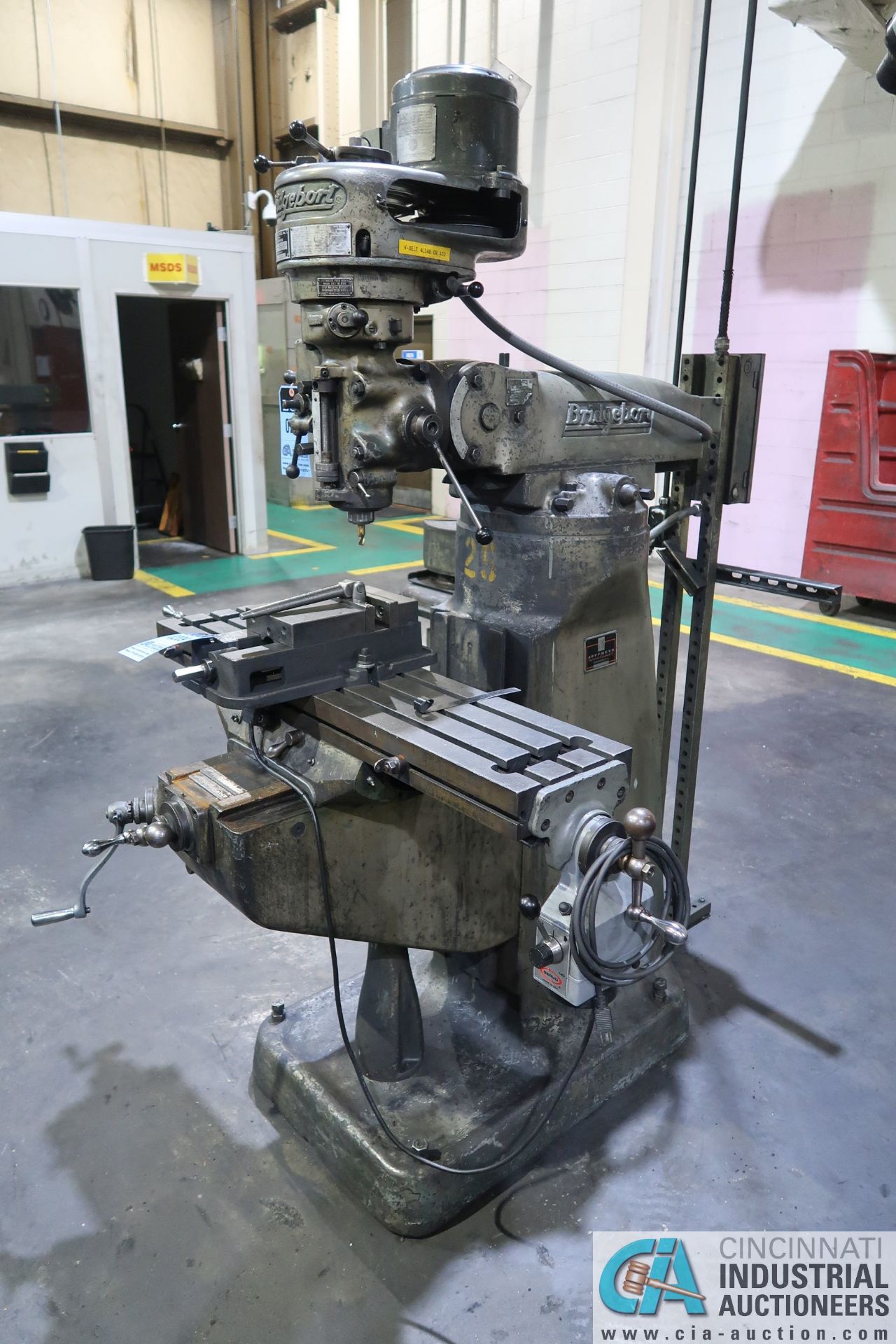 1 HP BRIDGEPORT MILLING MACHINE; S/N 164762, 80-2,720 SPINDLE RPM, SERVO POWER TABLE ATTACHMENT - Image 2 of 8