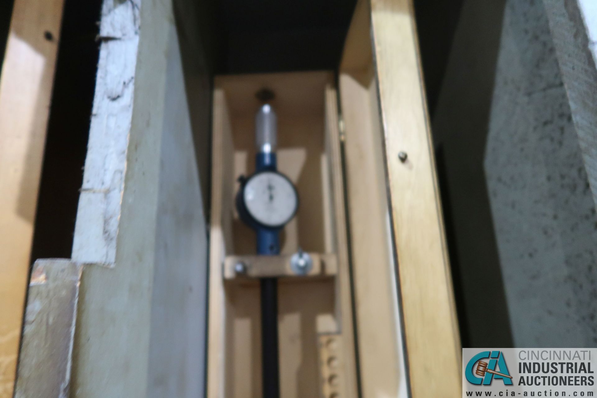 MISCELLANEOUS LENGHT DIAL BORE GAGES WITH CABINET - Image 5 of 9