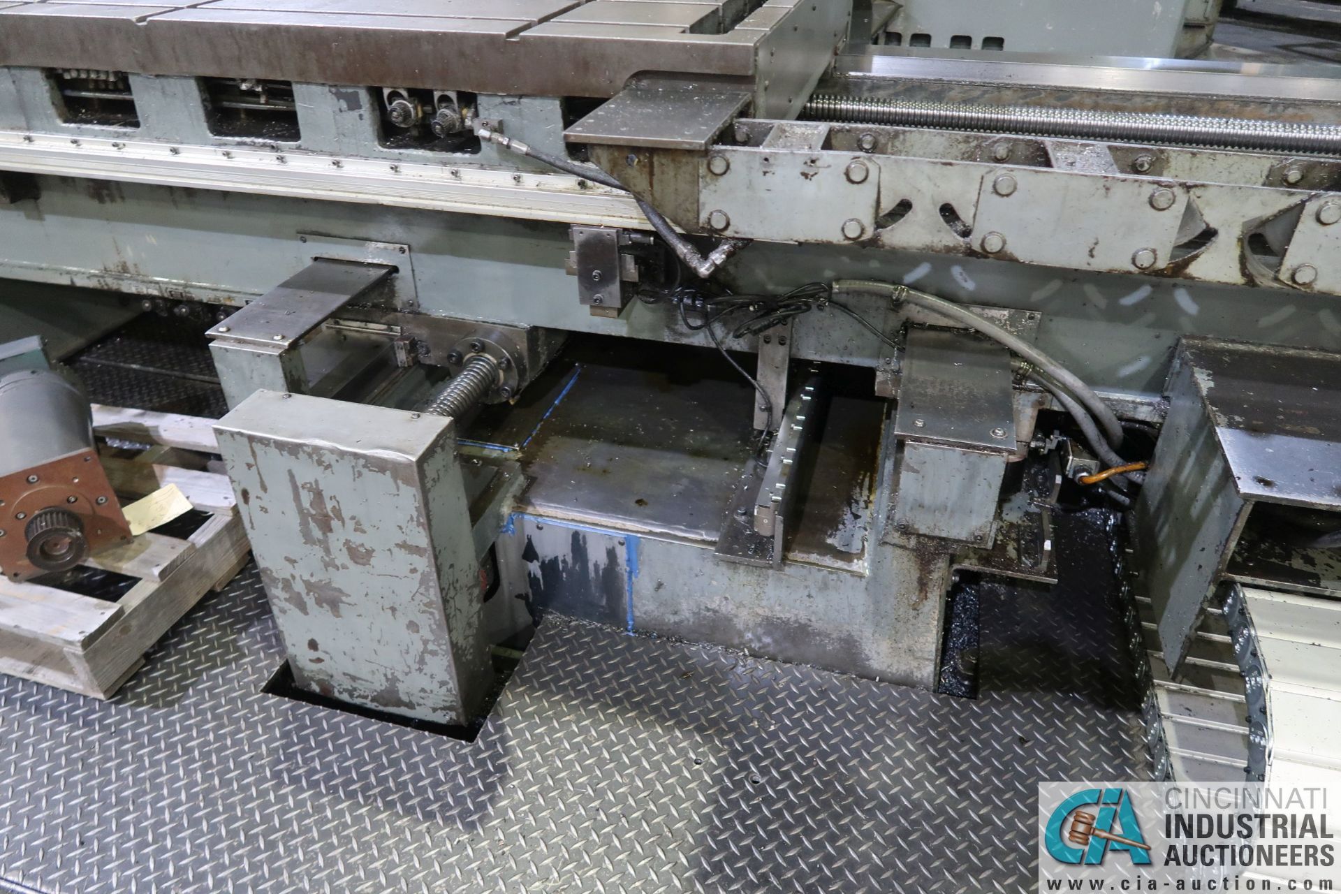 LUCAS MODEL 30-DCP76 CNC HORIZONTAL BORING MILL; S/N 30DC0510, 5' X 7' TABLE, DYNAPATH 50 CONTROL - Image 12 of 18