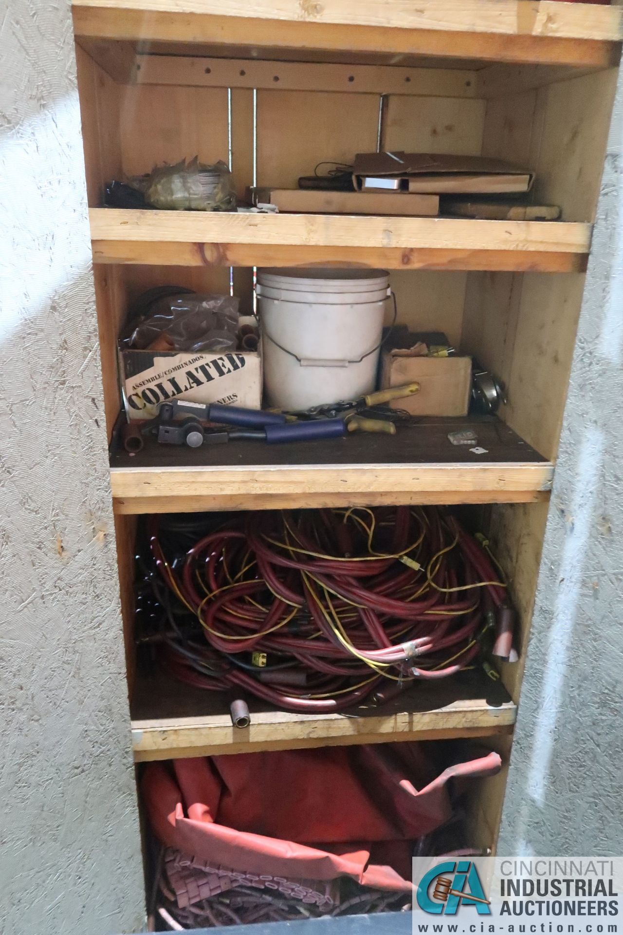 COOPER SIX-WAY POWER SOURCE WITH CABINET, MISCELLANEOUS ELECTRICAL CORDS - Image 6 of 9