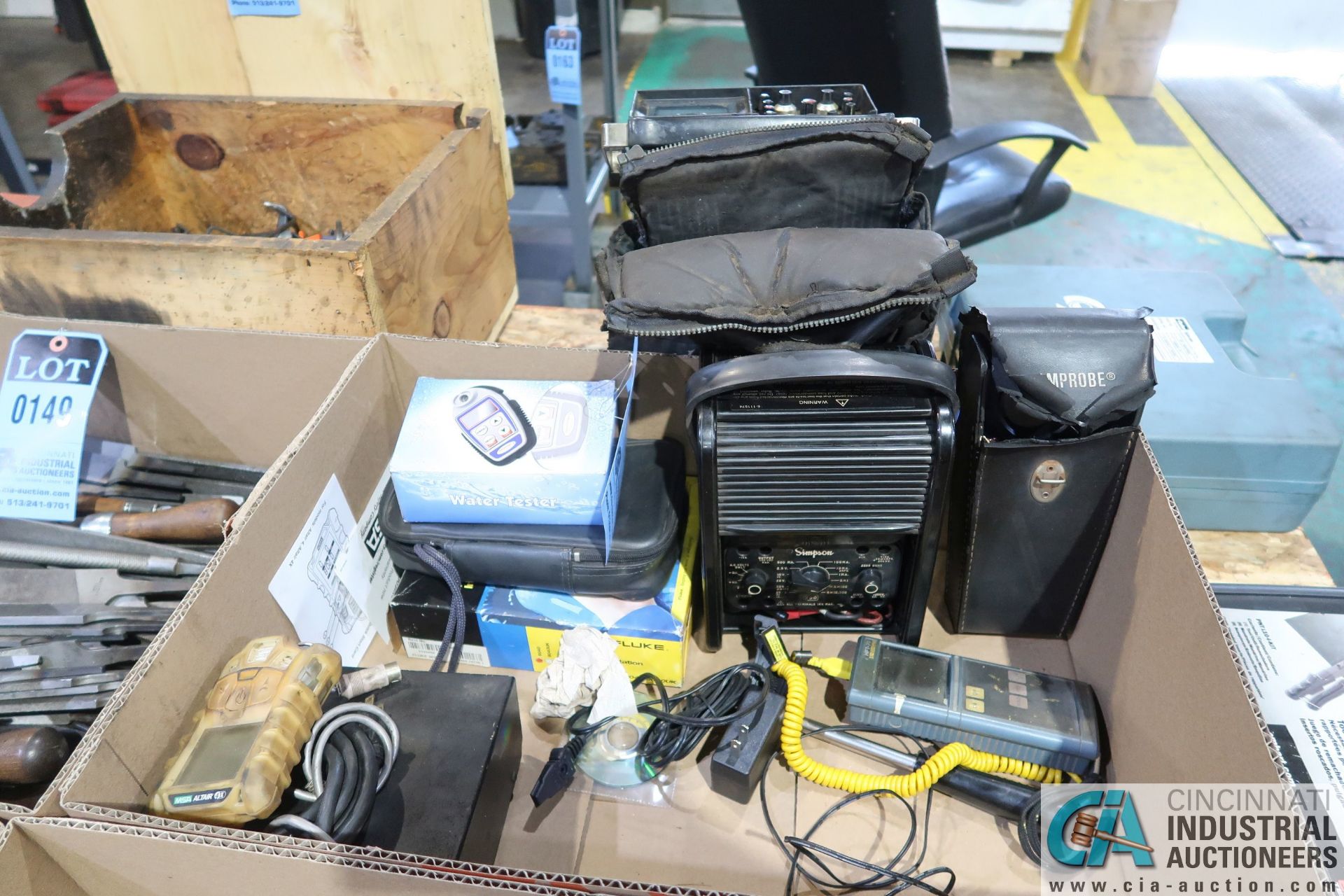 (LOT) MISCELLANEOUS TEST EQUIPMENT