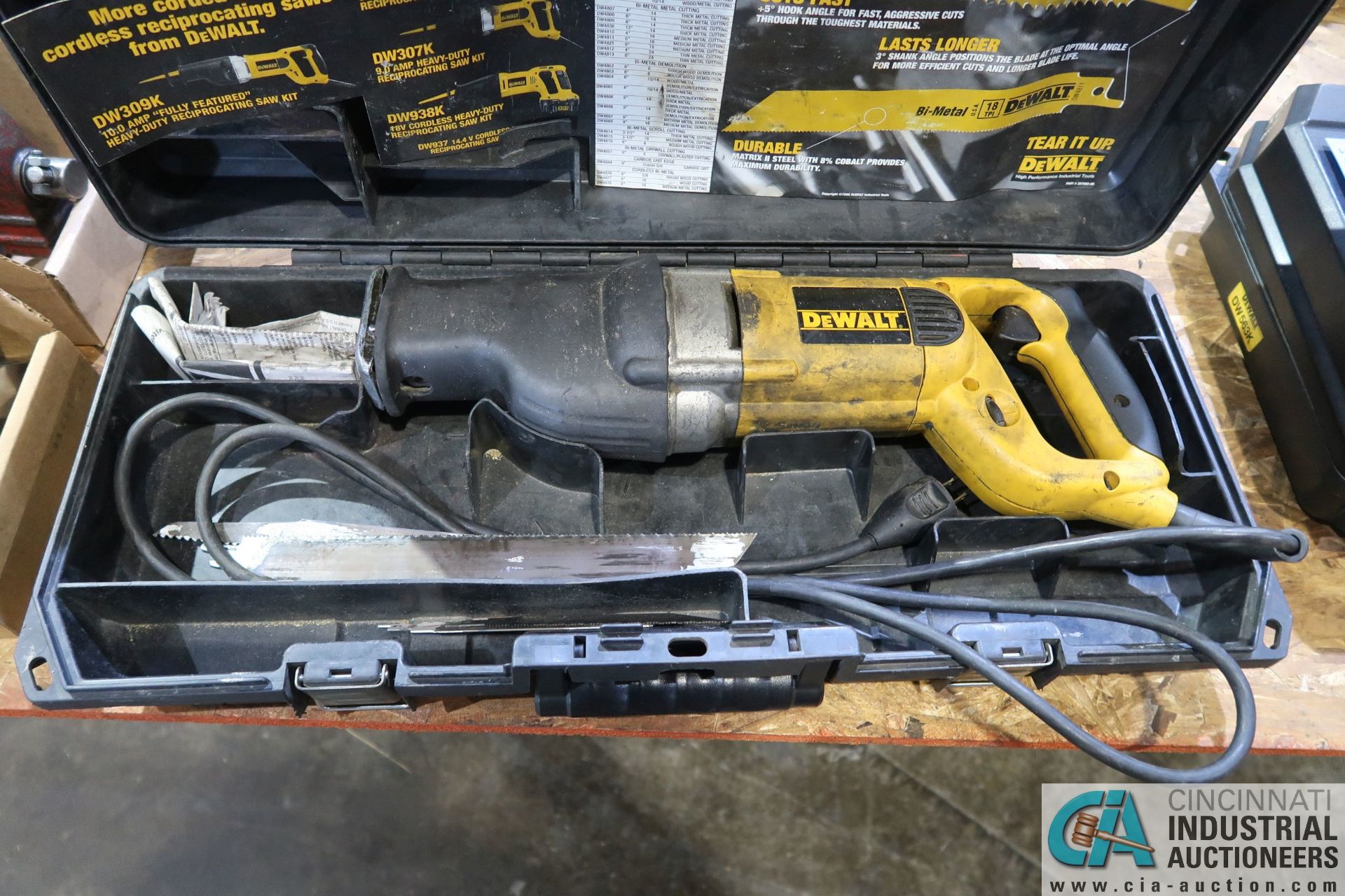 DEWALT MODEL DW309 VS RECIPORCATING SAW