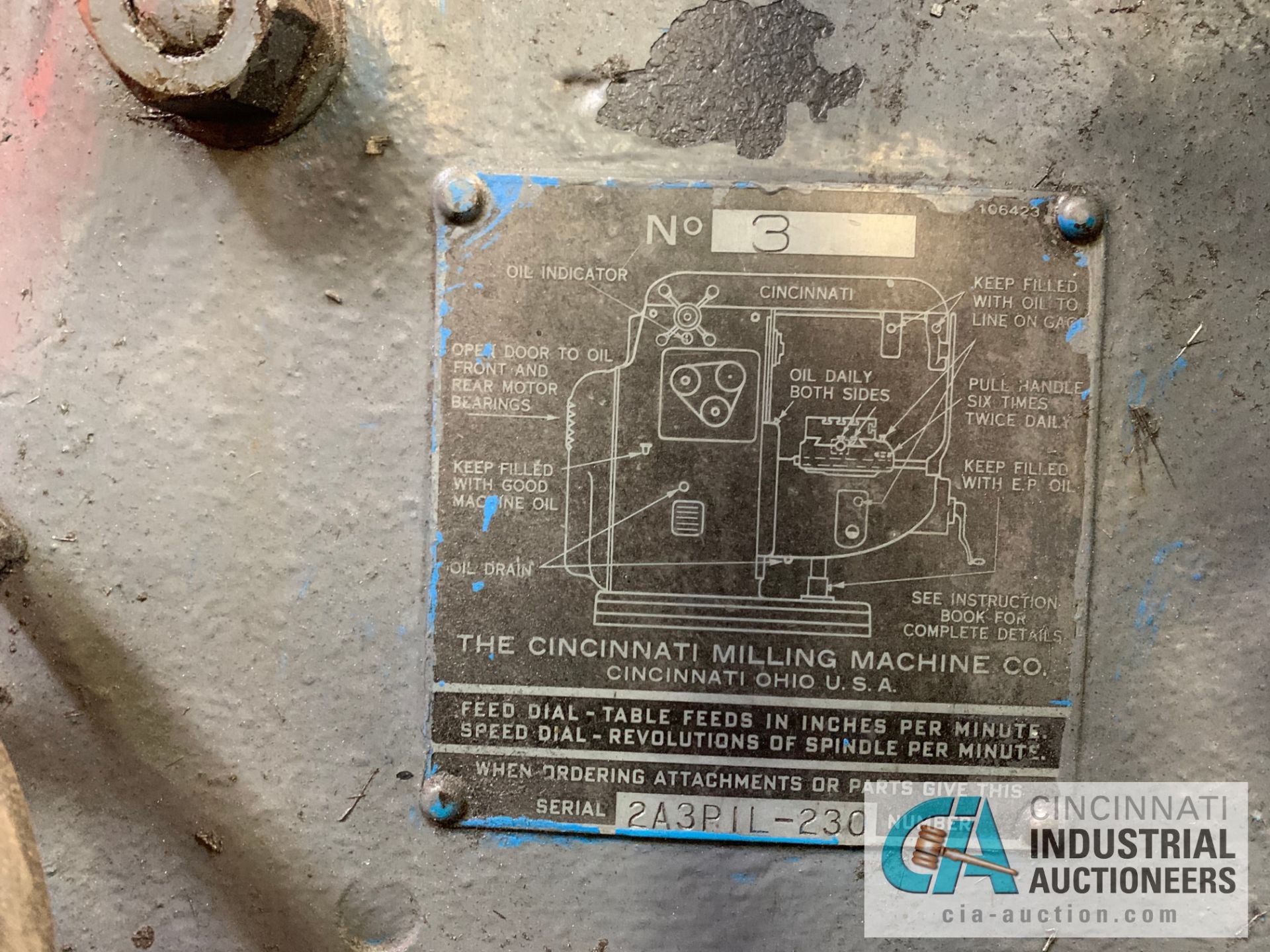 CINCINNATI MODEL NO. 3 HORIZONTAL MILL; S/N 2A3P1L-230 **NO FIXTURES INCLUDED - MACHINE ONLY** - Image 4 of 8