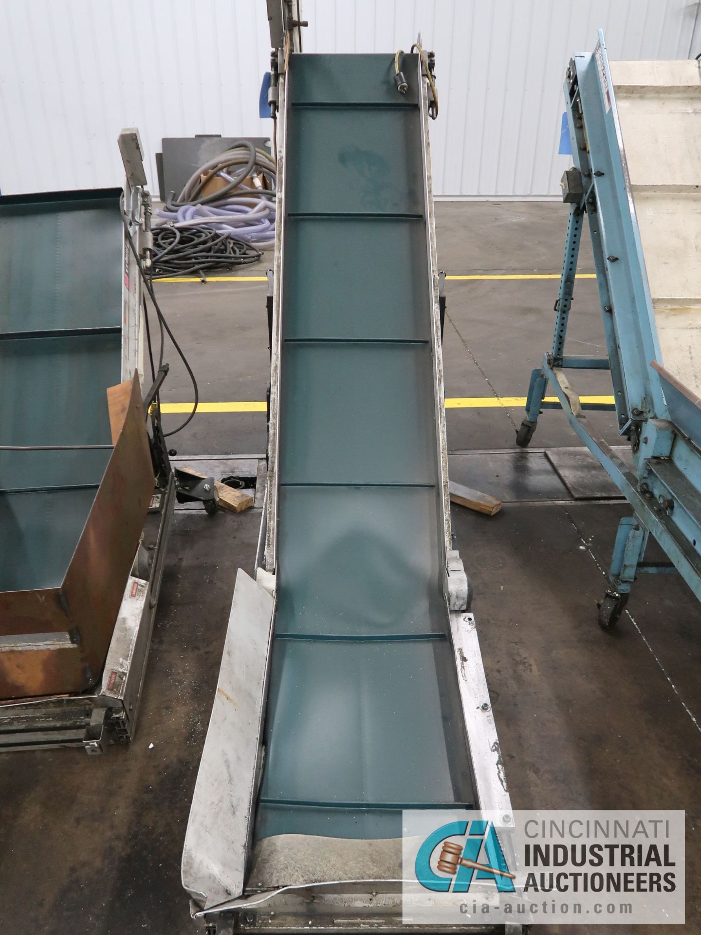 18" X 97" CRIZAF RUBBER BELT INCLINE CONVEYOR; S/N 611369 - Image 5 of 5