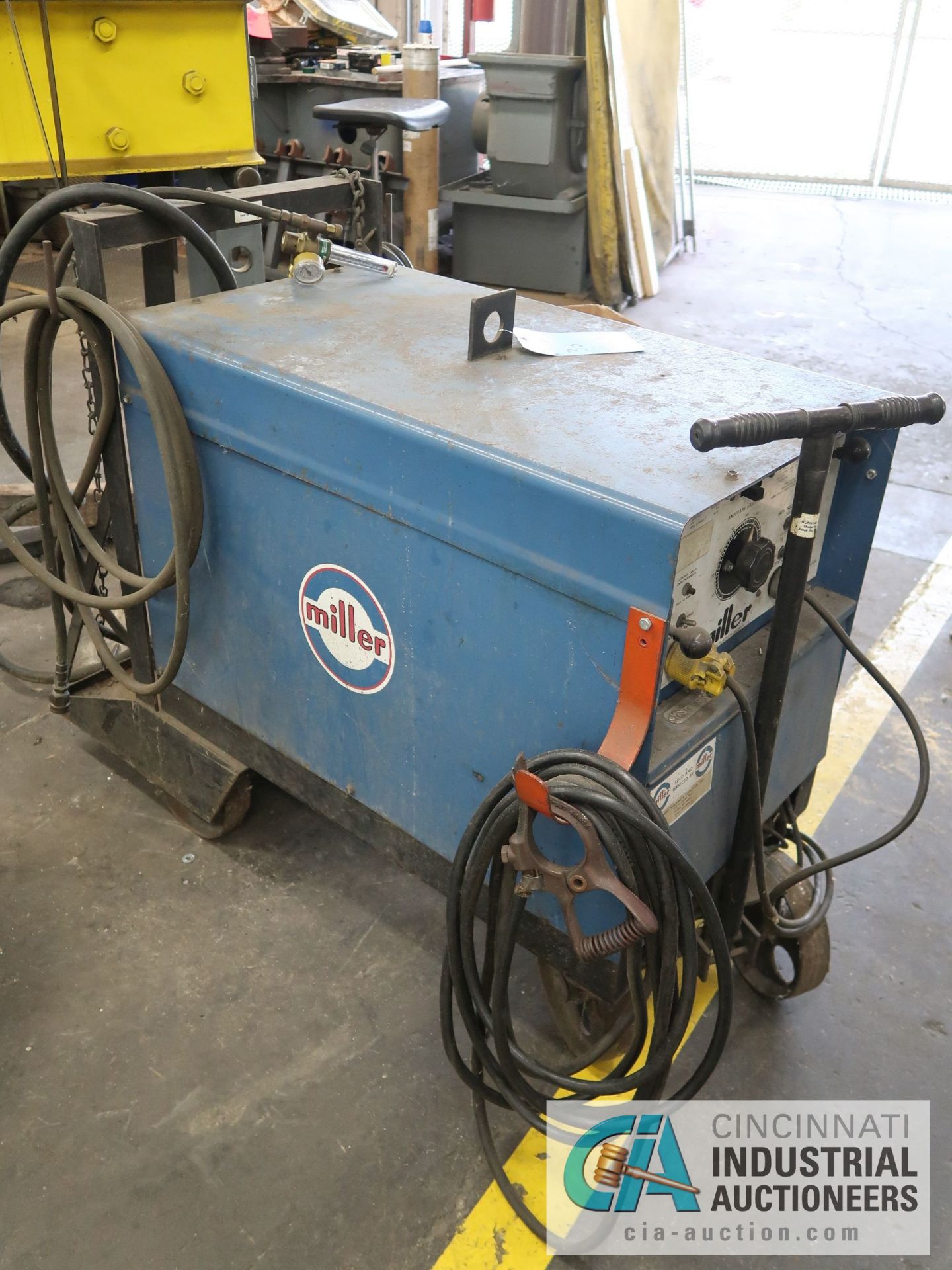 250 AMP MILLER IDEALARC HF ARC WELDER; S/N HH061361 - Image 3 of 5