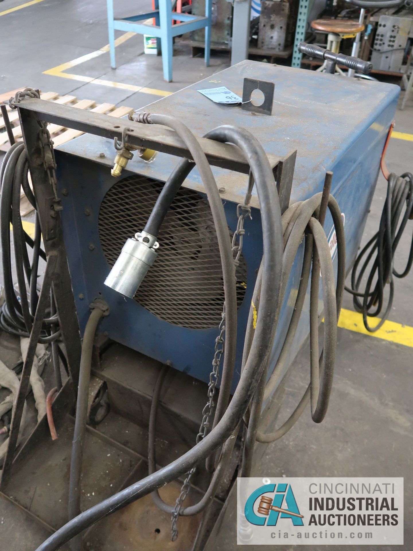 250 AMP MILLER IDEALARC HF ARC WELDER; S/N HH061361 - Image 4 of 5