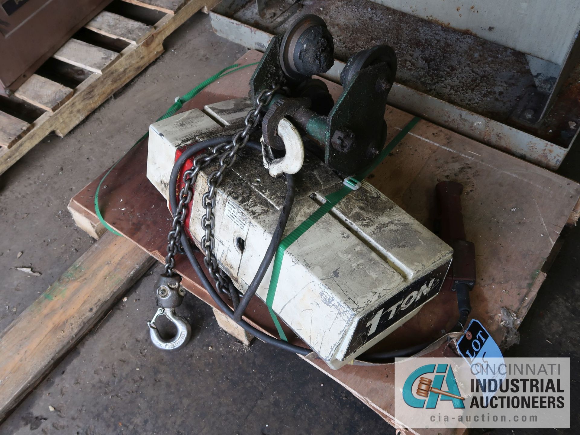 1 TON COFFING ELECTRIC CHAIN HOIST - Image 2 of 2