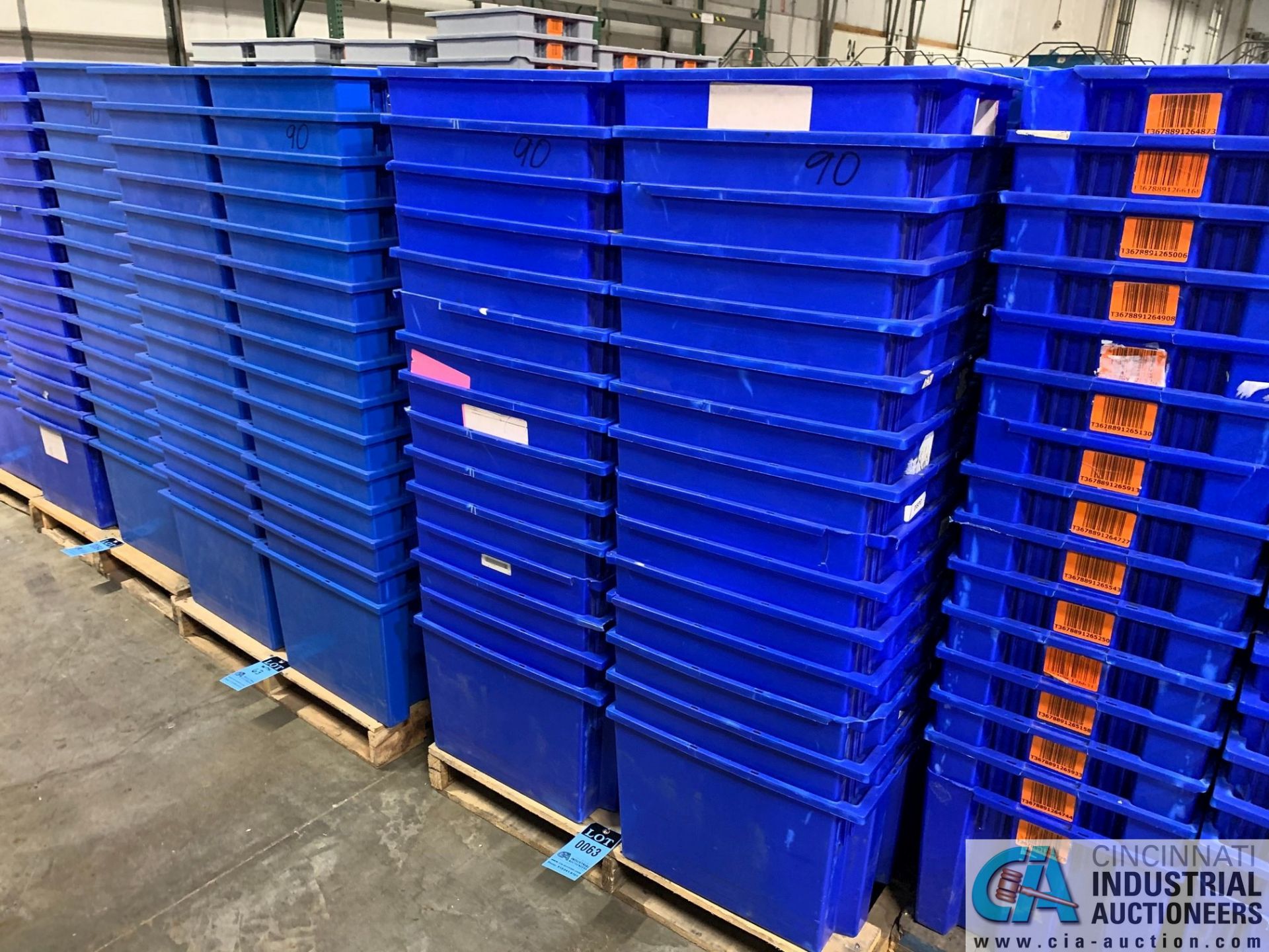 AKRO-MILS PRODUCT NO. 35-195 NEST AND STACK PLASTIC TOTES - (2) SKIDS