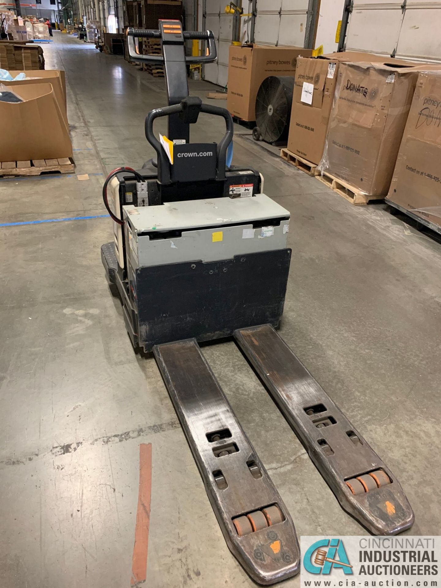 6,000 LB. CROWN MODEL PE-4500-60 RIDER TYPE ELECTRIC PALLET TRUCK; S/N 6A263462, APPROX. 3,513 HOURS - Image 4 of 10