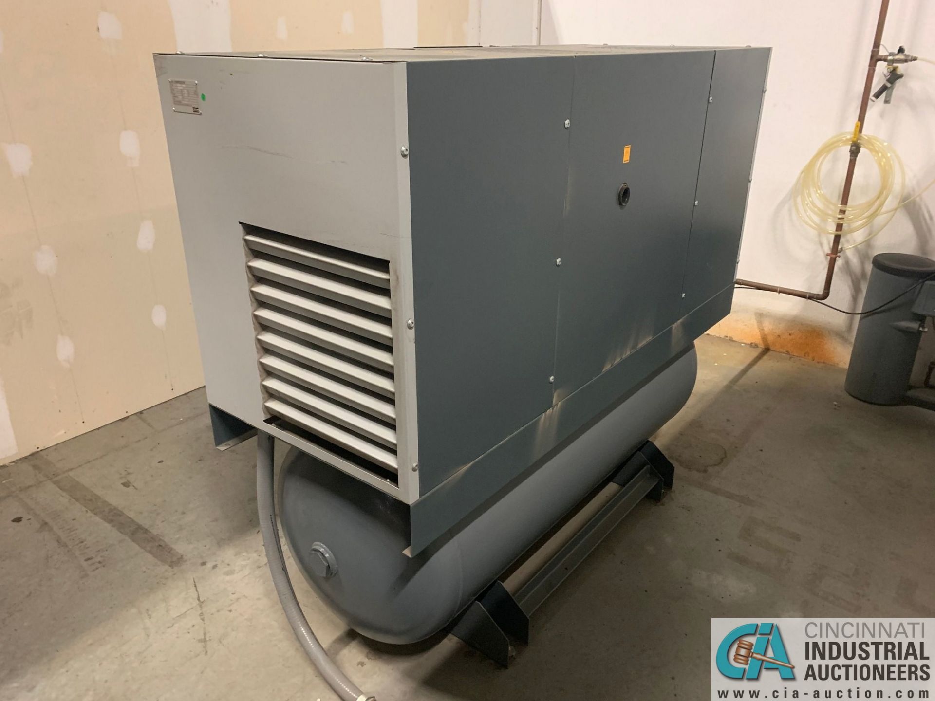 30 HP ATLAS COPCO MODEL GA22FF-A-125FM AIR COMPRESSOR WITH BUILT IN DRYER; S/N WUX585363, 18,574 RUN - Image 5 of 10