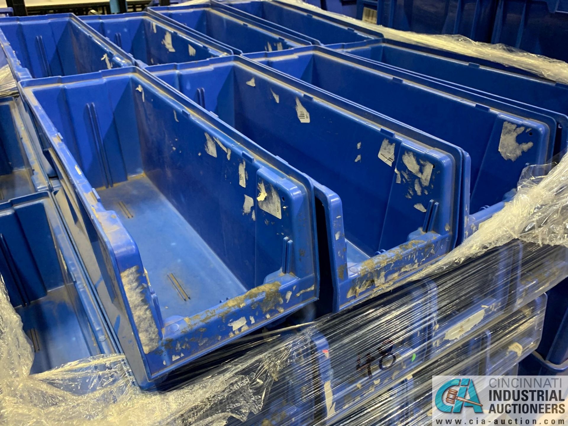 QUANTUM MODEL QUS951 HULK PLASTIC STACKING BINS - (1) SKID - Image 2 of 2