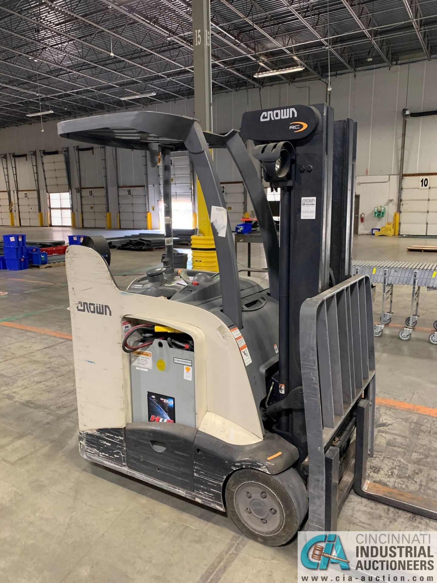 3,500 LB. CROWN MODEL RC5535-35 STAND UP ELECTRIC LIFT TRUCK; S/N A1348207, APPROX. 6,222 HOURS