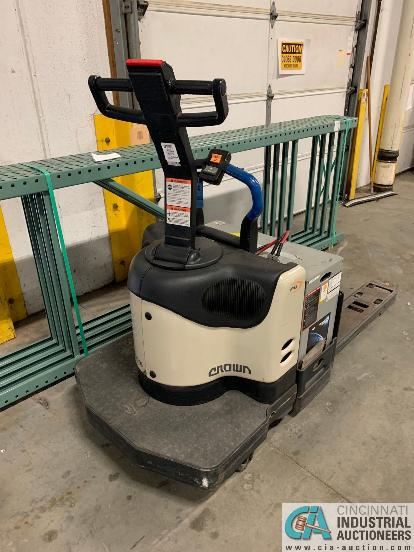 6,000 LB. CROWN MODEL PE-4000-60 RIDER TYPE ELECTRIC PALLET TRUCK; S/N 6A247534, NO KEY *OUT OF - Image 2 of 8