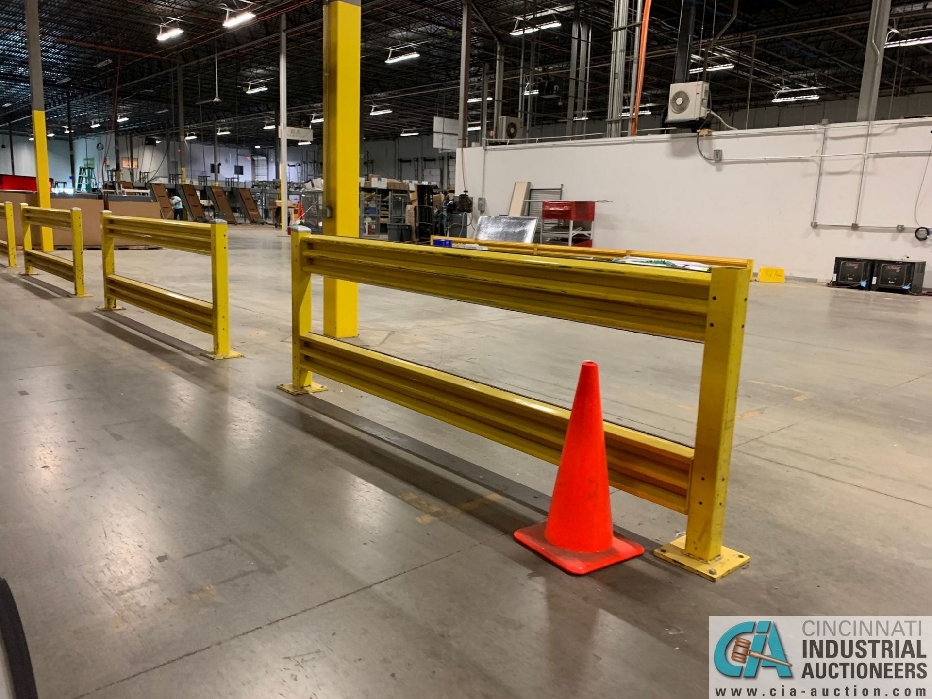 (LOT) GUARD RITE YELLOW DUAL RAIL SAFETY GUARD RAIL CONSISTING OF; (9) 10' WIDE X 45" HIGH, (20) - Image 11 of 13