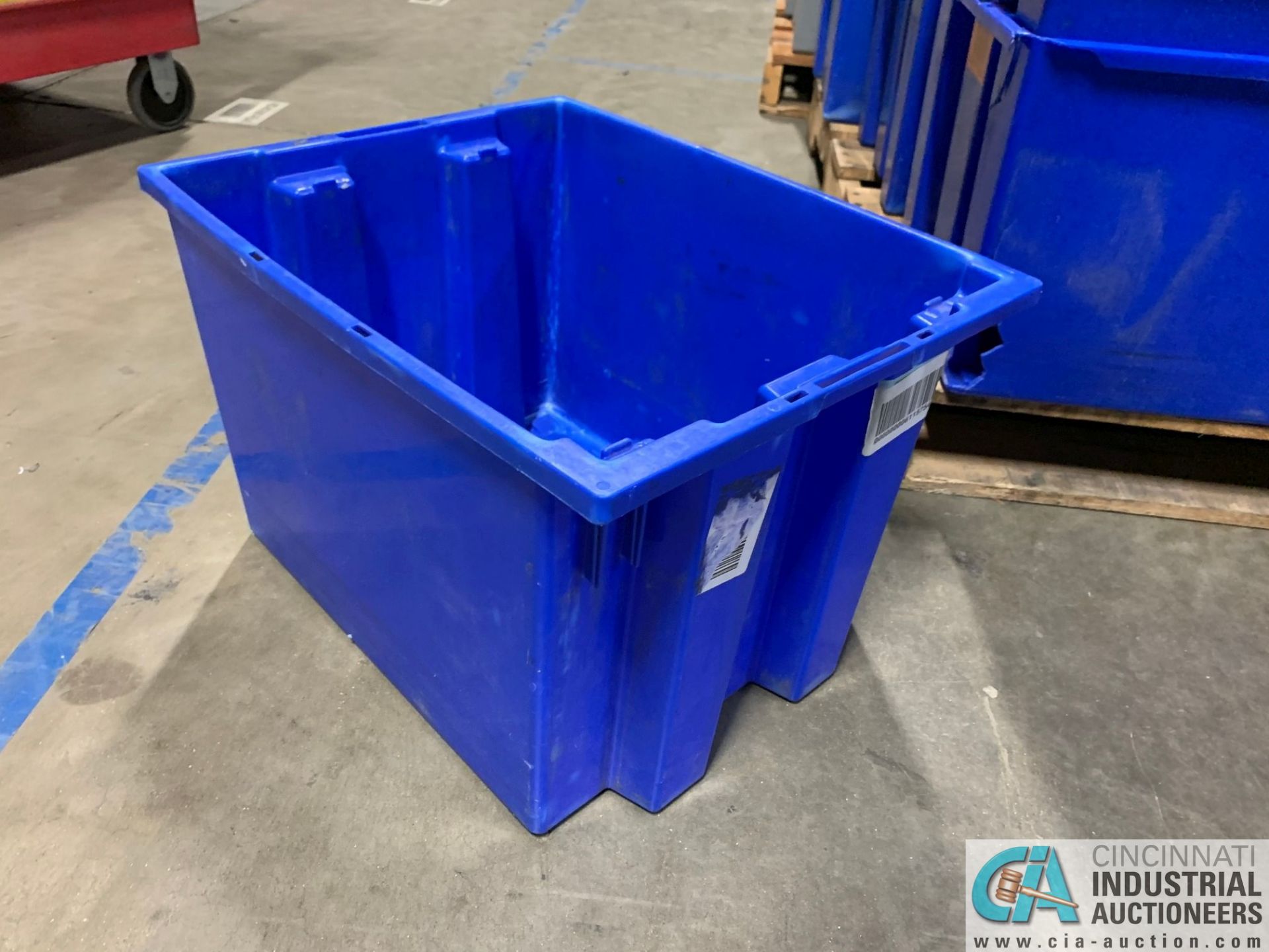 AKRO-MILS PRODUCT NO. 35-195 NEST AND STACK PLASTIC TOTES - (2) SKIDS - Image 4 of 4