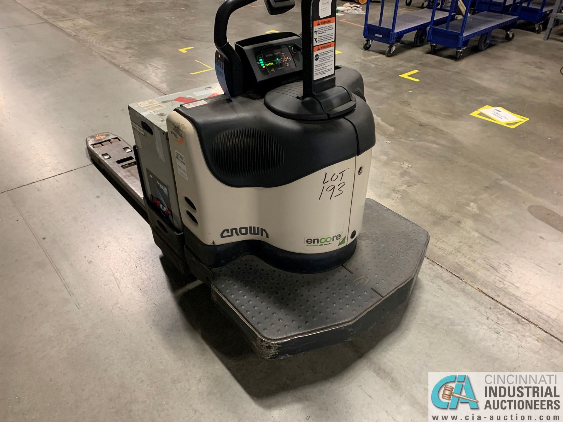 6,000 LB. CROWN MODEL PE-4500-60 RIDER TYPE ELECTRIC PALLET TRUCK; S/N 6A2266154, APPROX. 5,187 - Image 5 of 8