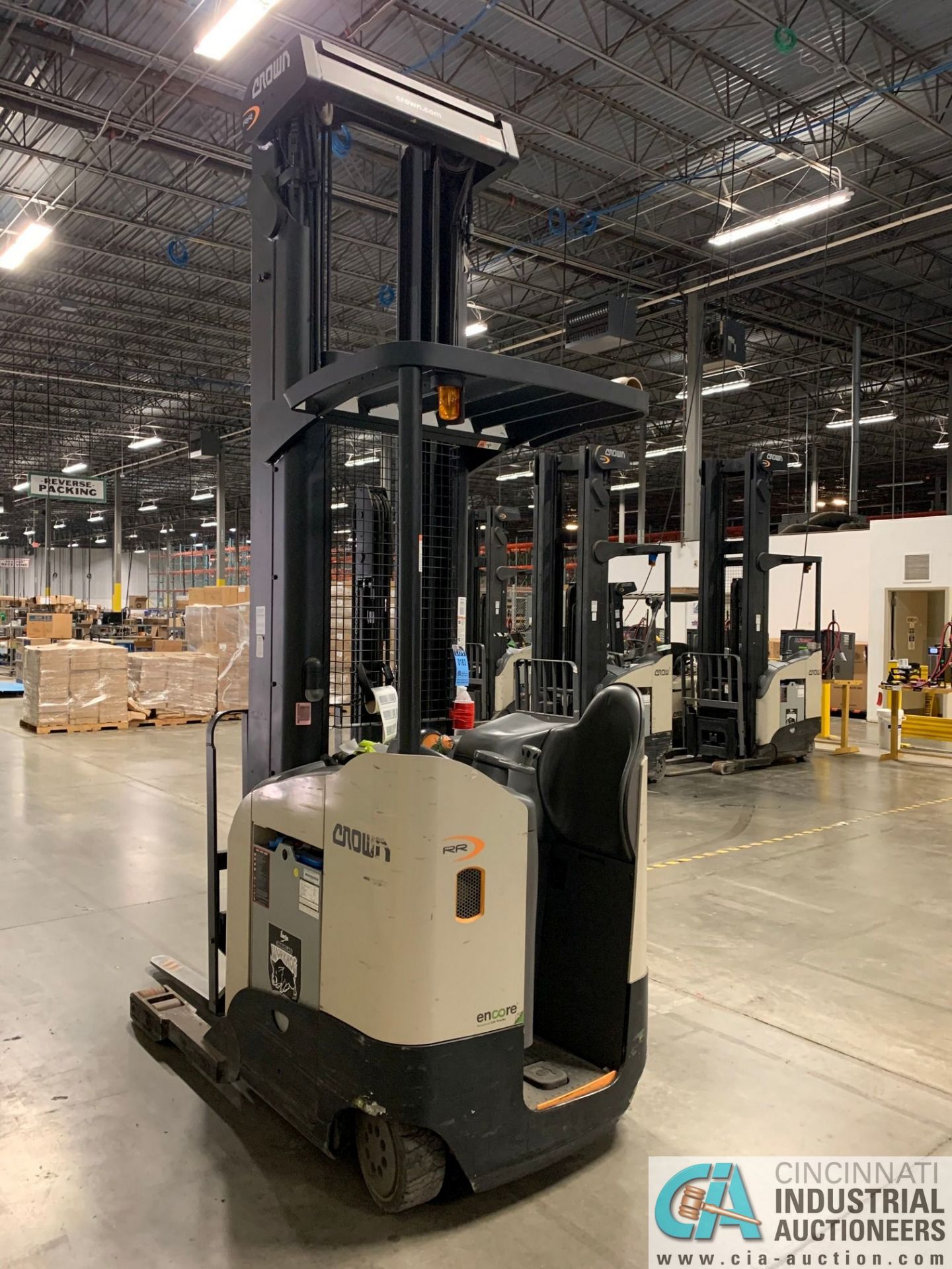 4,500 LB. CROWN MODEL RR5725-45 STAND UP ELECTRIC REACH TRUCK; S/N 1A378778, APPROX. 2,392 HOURS, - Image 4 of 8