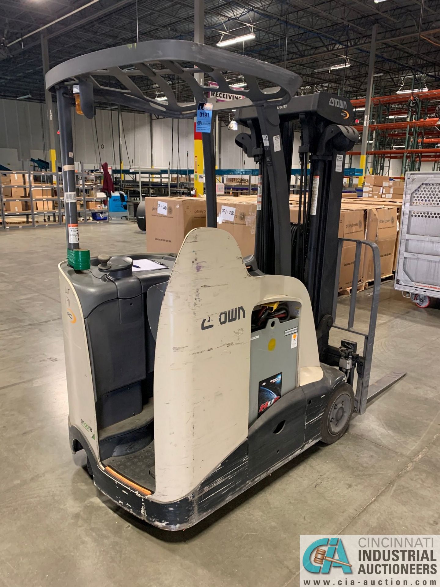 3,500 LB. CROWN MODEL RC5535-35 STAND UP ELECTRIC LIFT TRUCK; S/N 1A330921, APPROX. 6,389 HOURS - Image 4 of 10