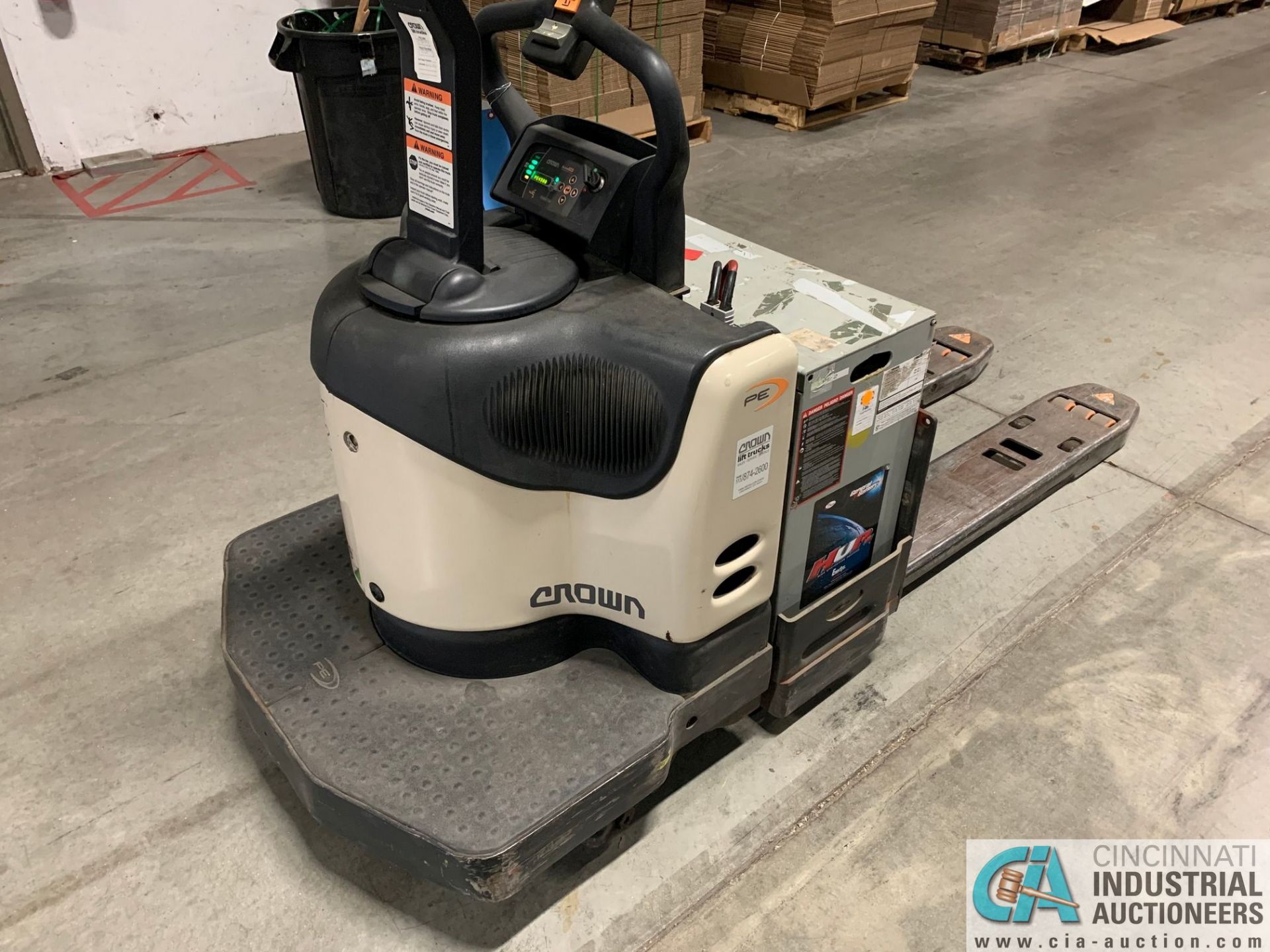 6,000 LB. CROWN MODEL PE-4500-60 RIDER TYPE ELECTRIC PALLET TRUCK; S/N 6A2266154, APPROX. 5,187 - Image 2 of 8