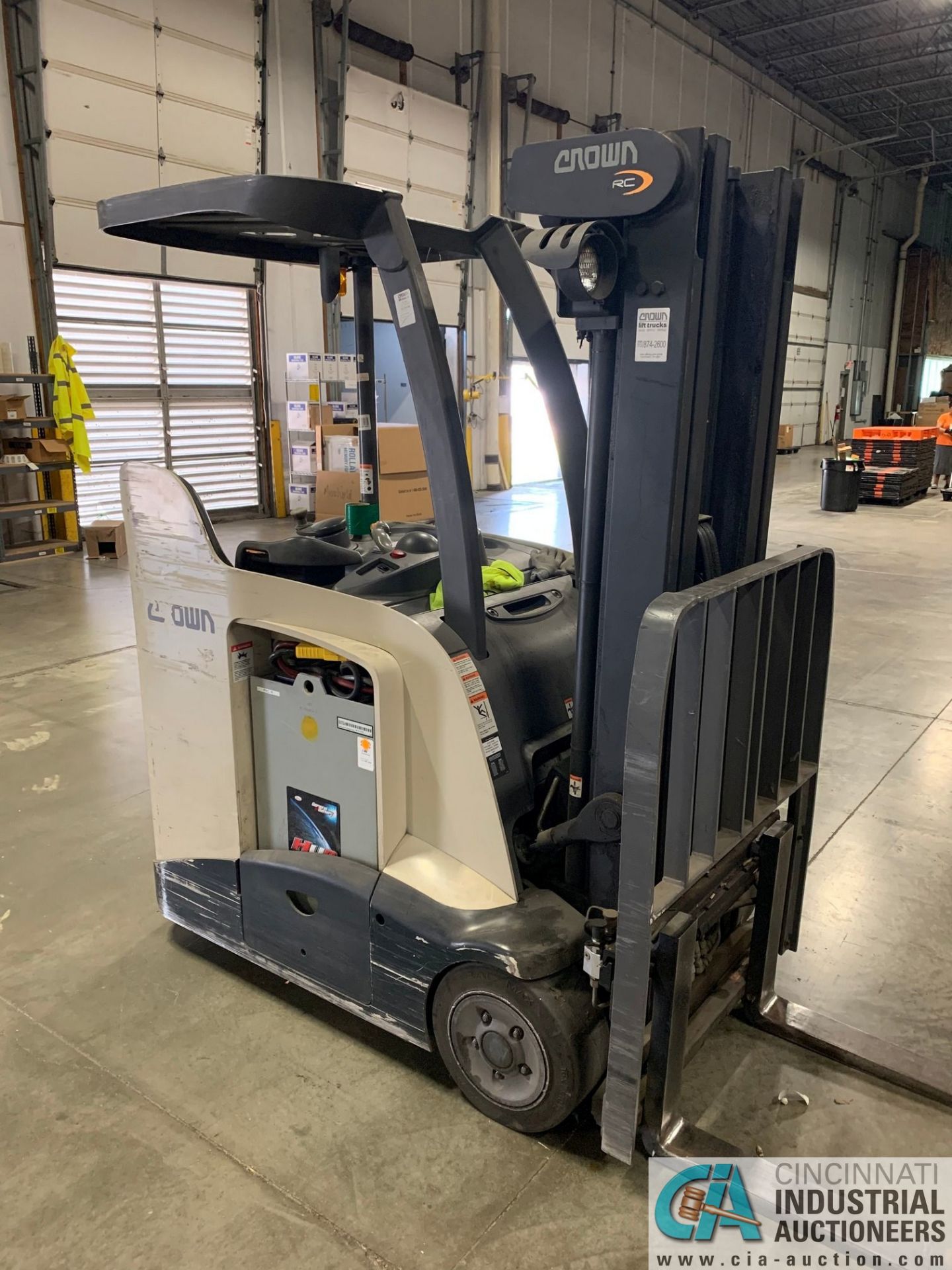 3,500 LB. CROWN MODEL RC5535-35 STAND UP ELECTRIC LIFT TRUCK; S/N 1A330921, APPROX. 6,389 HOURS