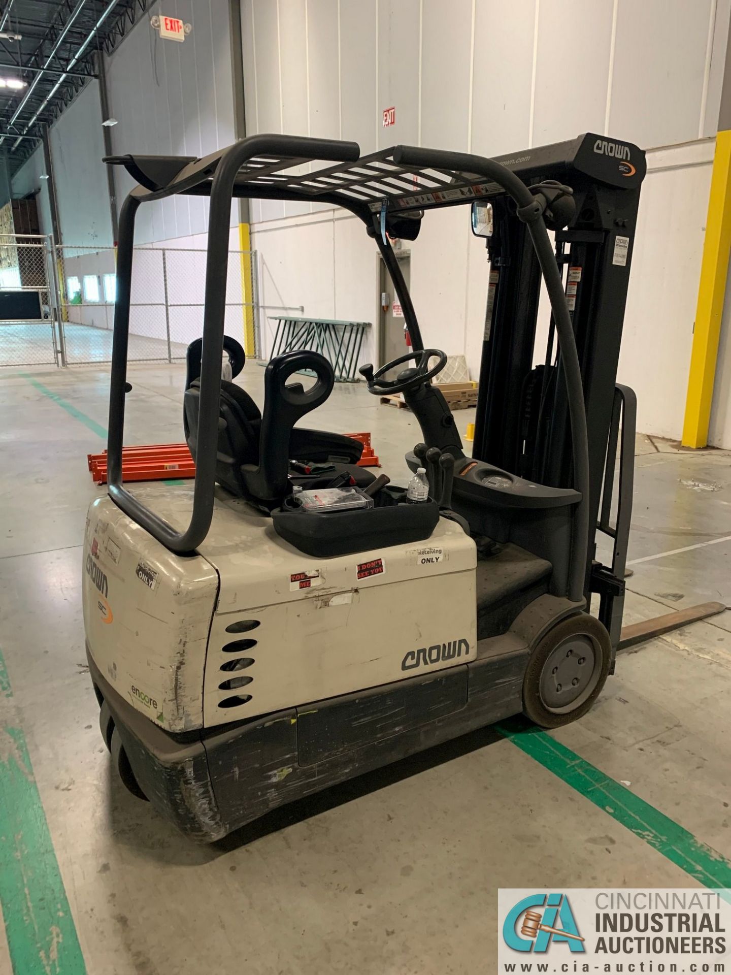3,000 LB. CROWN MODEL SC4540-30 3-WHEEL SIT DOWN ELECTRIC LIFT TRUCK; S/N 9A161177, 10,153 HOURS - Image 3 of 11