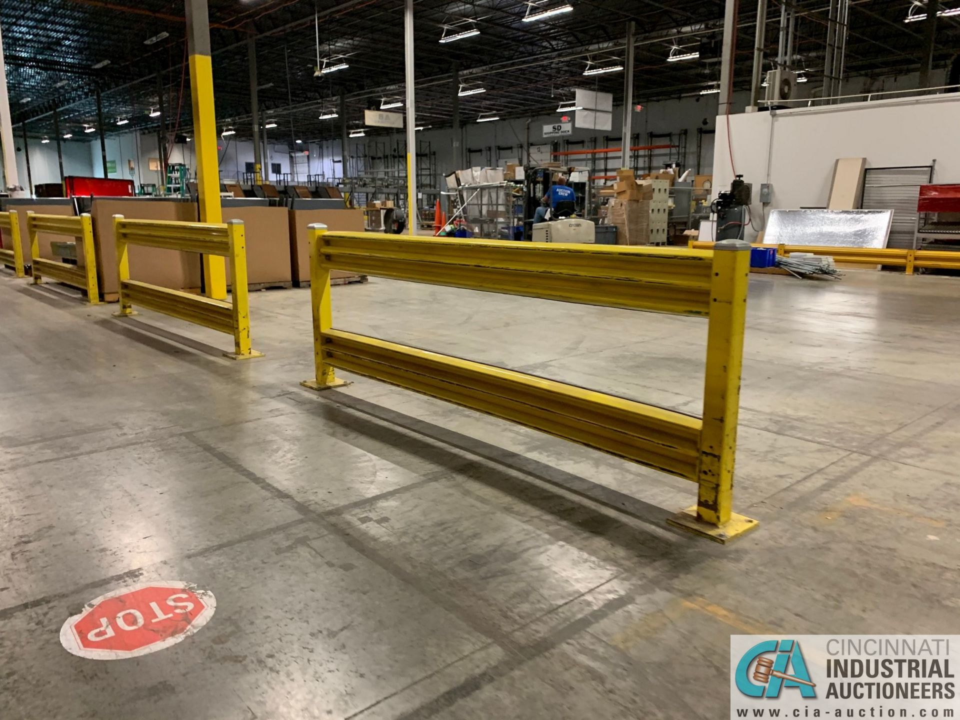 (LOT) GUARD RITE YELLOW DUAL RAIL SAFETY GUARD RAIL CONSISTING OF; (9) 10' WIDE X 45" HIGH, (20) - Image 12 of 13