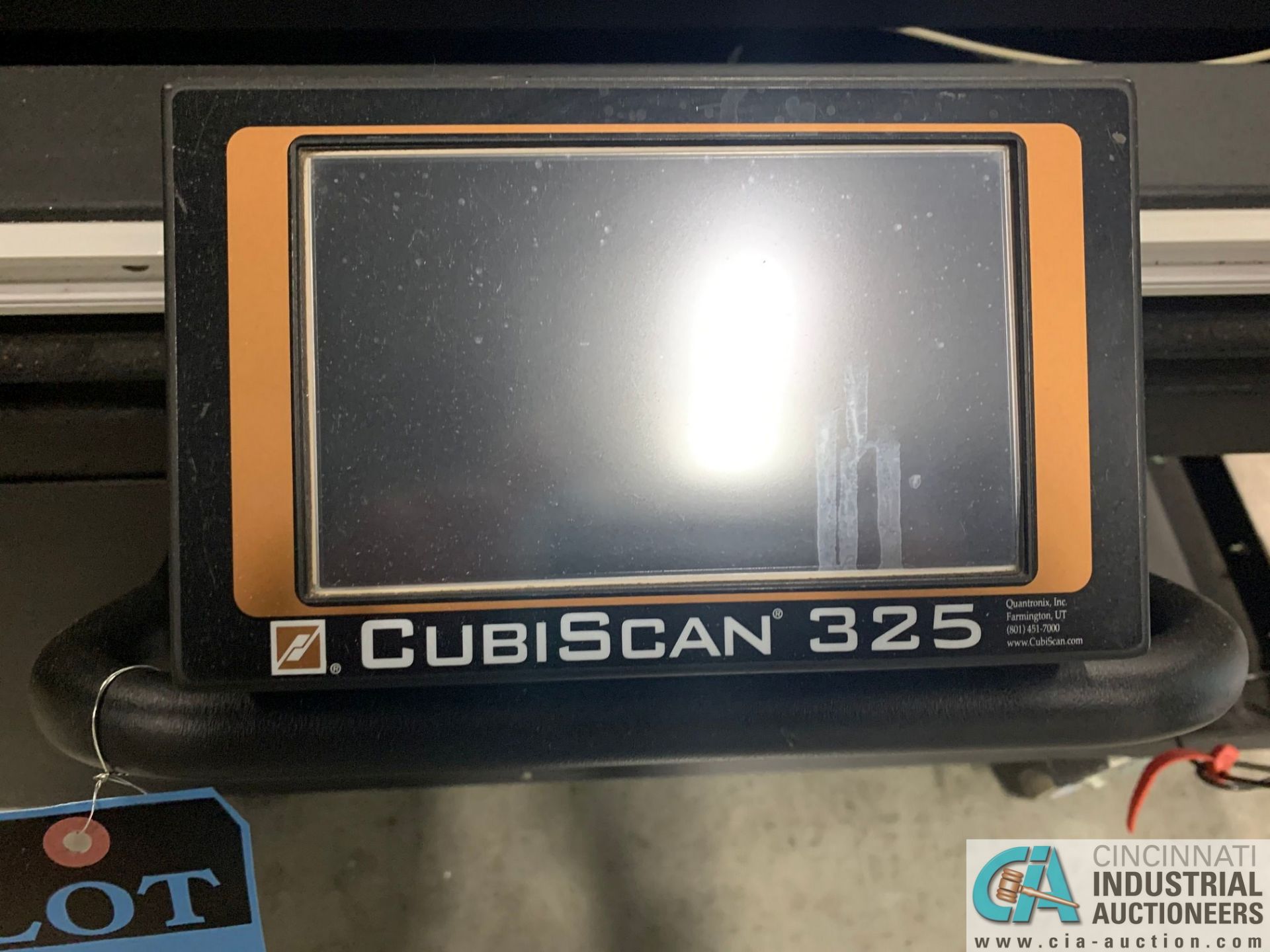 QUANTRONIX MODEL CUBISCAN 325 PACKAGE SCANNER; S/N 17010050 (NEW 9/2017) **LAPTOP NOT INCLUDED** - Image 4 of 5