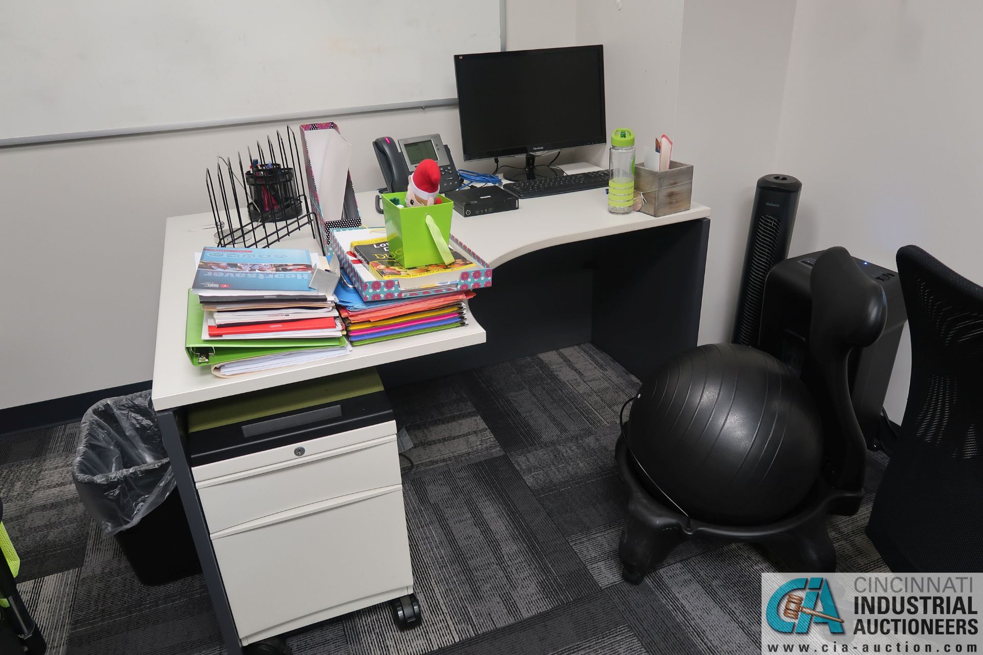 (LOT) (2) LAMINATED TOP MODULAR OFFICE DESKS & CHAIRS W/ TABLE *NO OFFICE EQUIPMENT OR SUPPLIES ON - Image 2 of 4